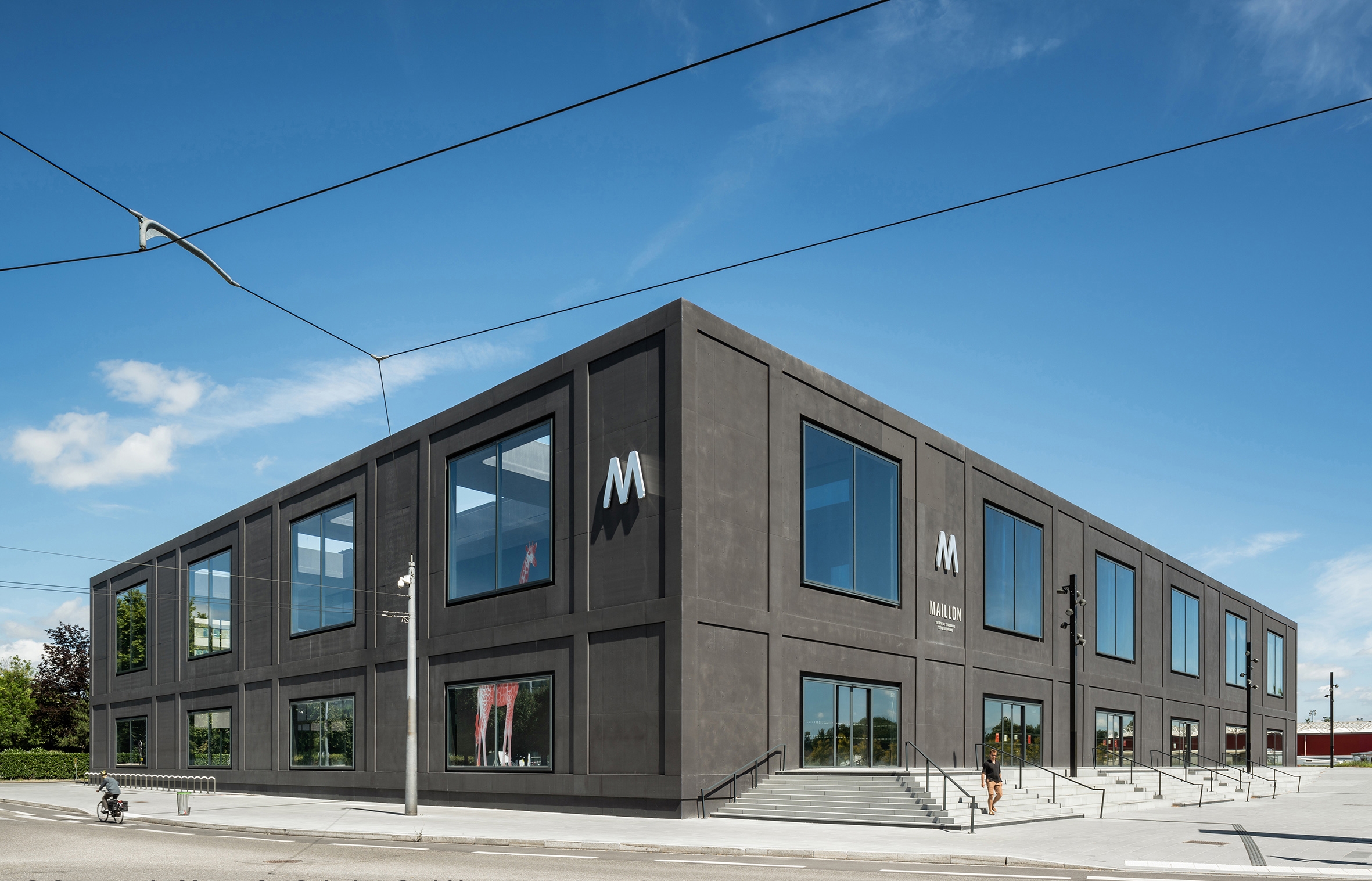 Read about project Theater Le Maillon