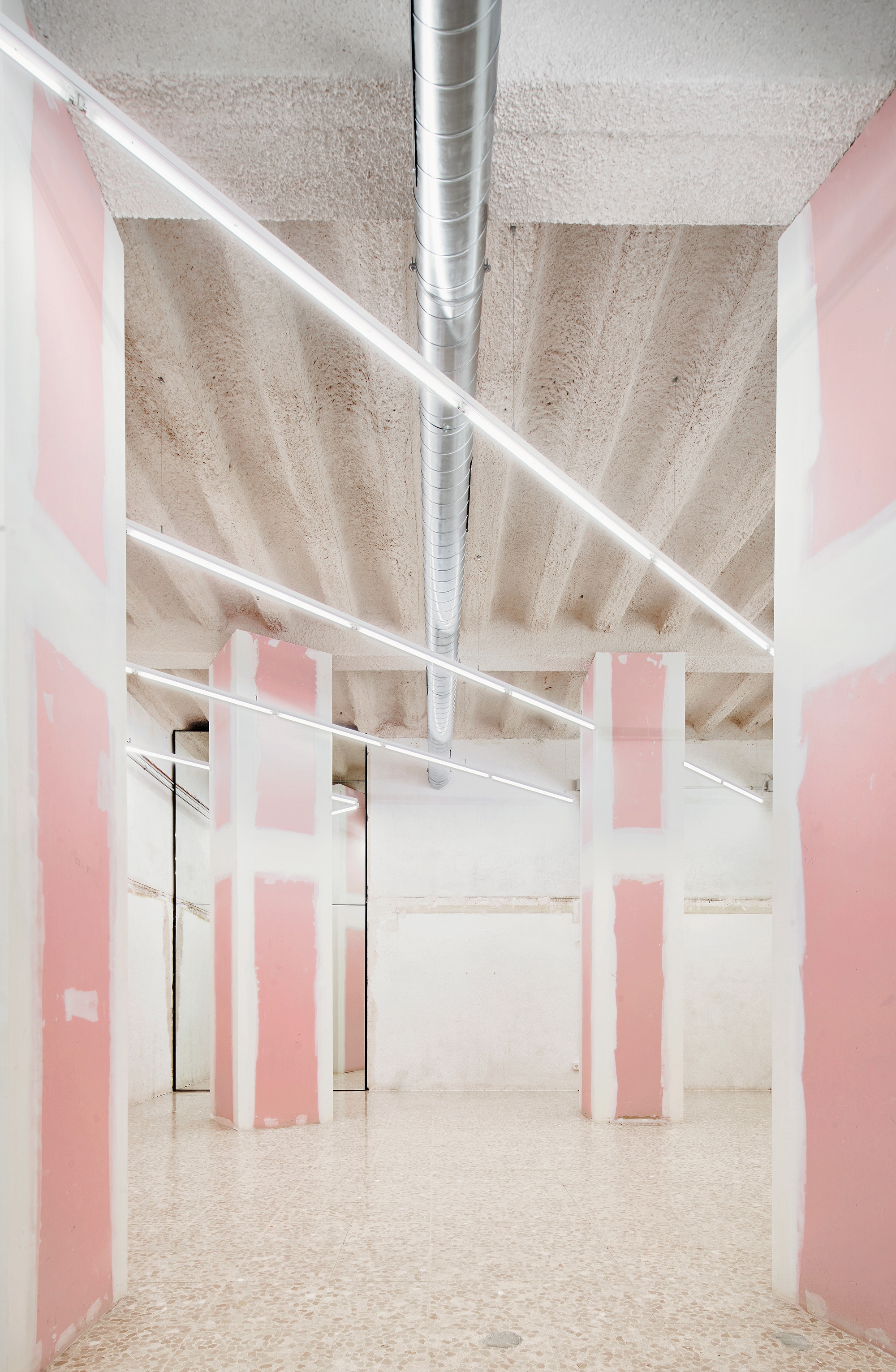 Read about project Art Gallery in Barcelona
