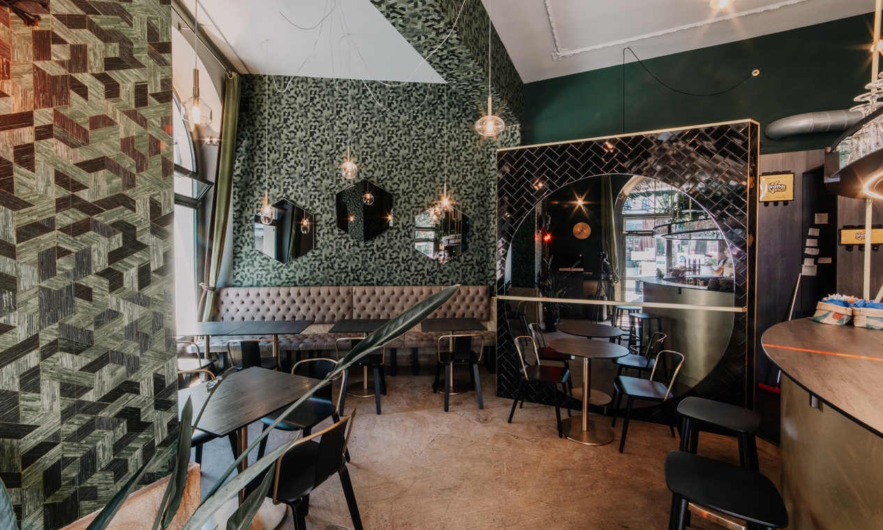 Read about project Bar Manzoni - Lecco, Italie
