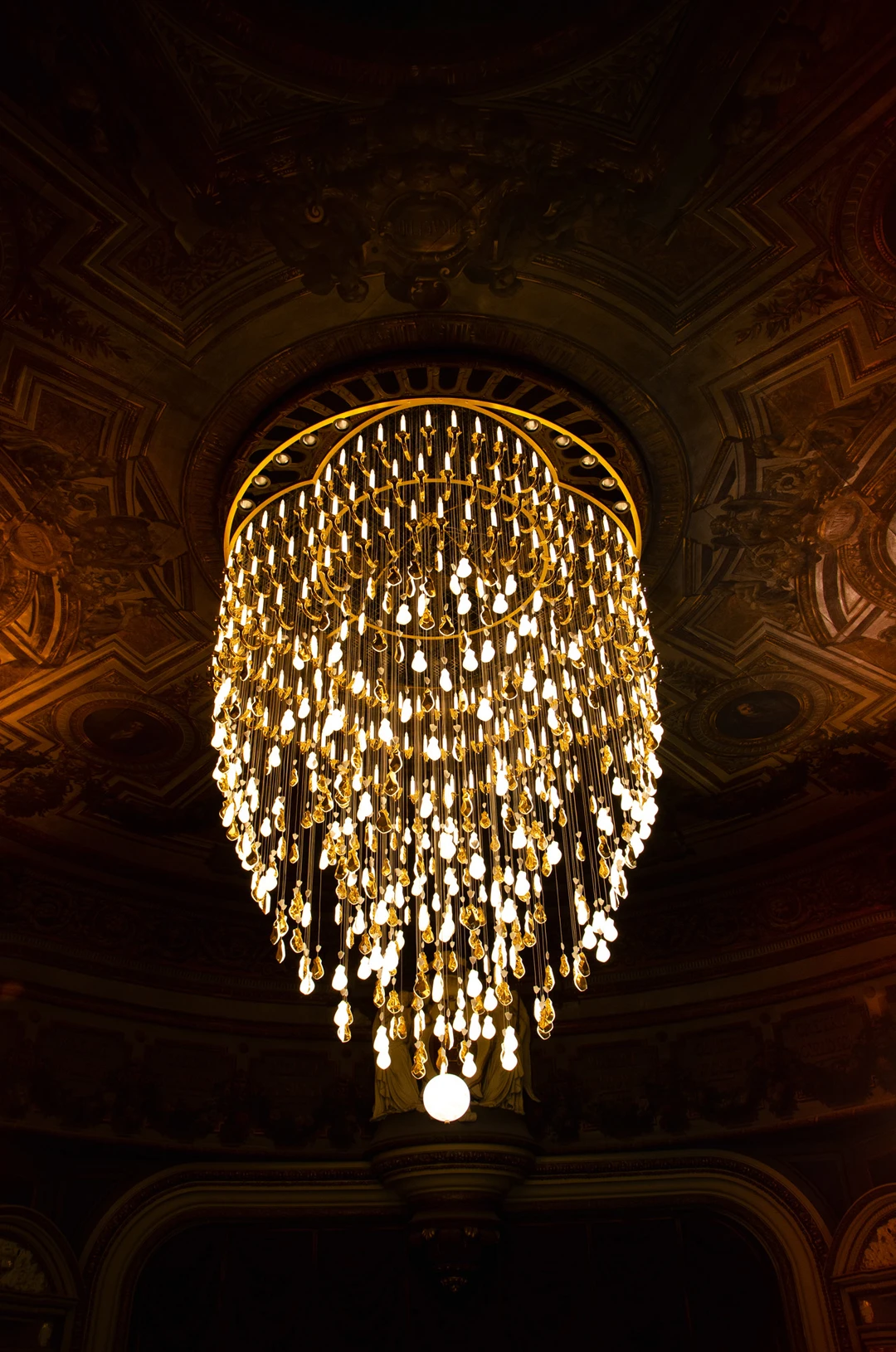 Read about project The Angels Chorus - The Opera Grand Avignon Chandelier
