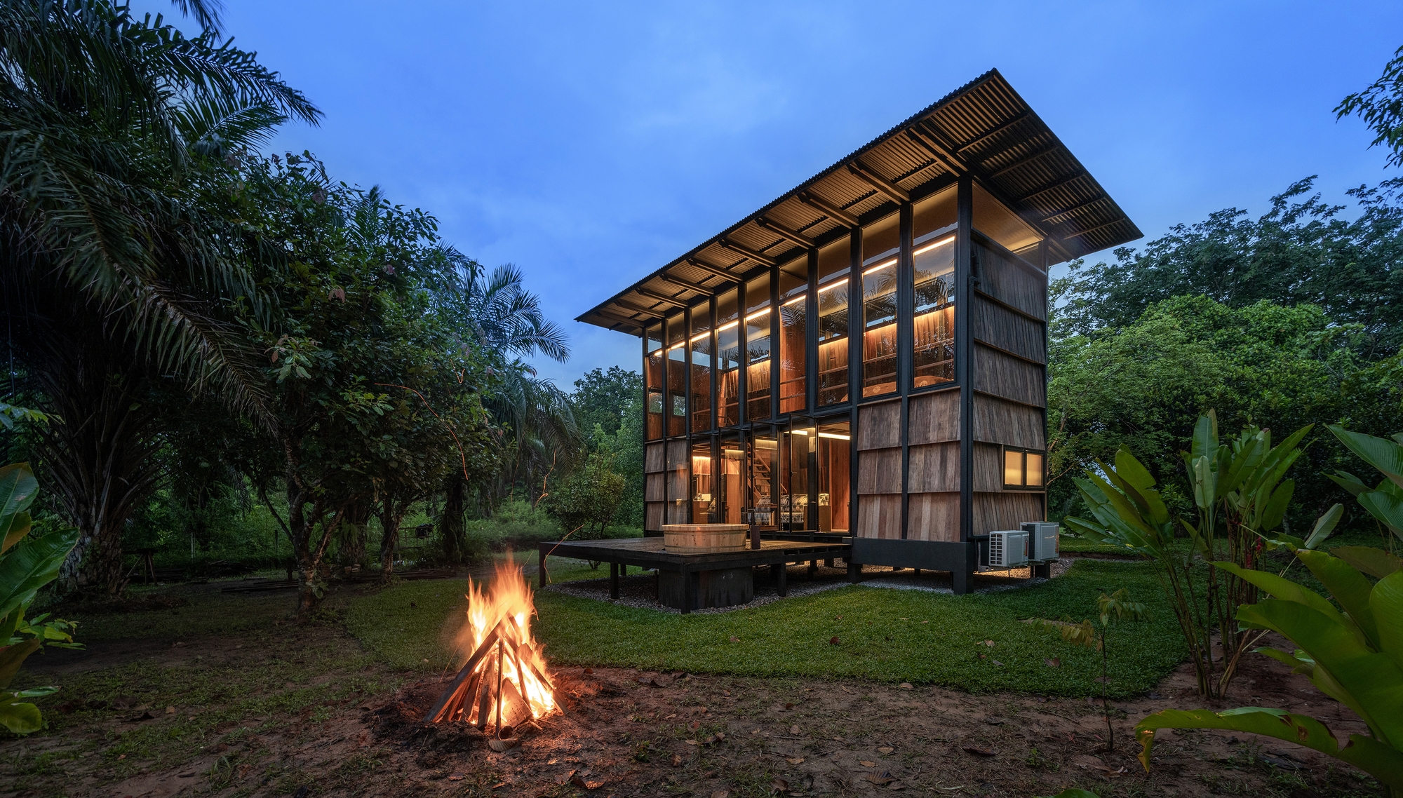 Lire à propos du projet Wood and Mountain Cabin