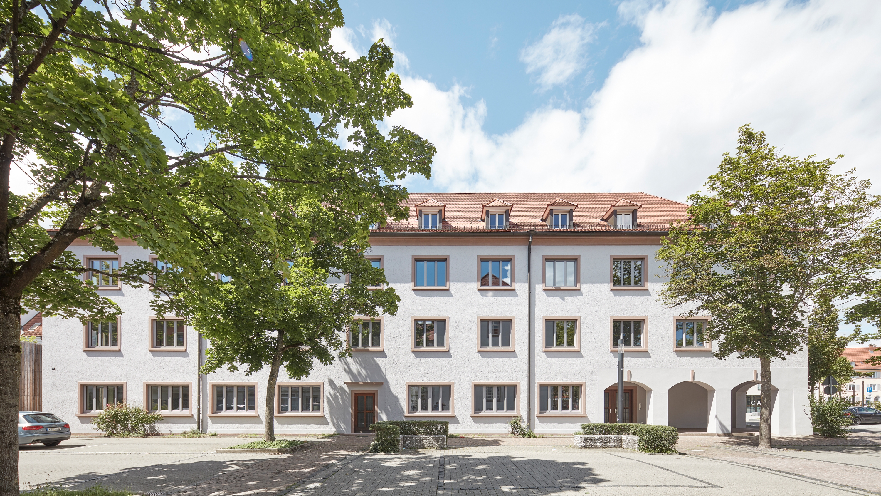 Lees oor projek Renovation and Conversion of the Singen Revenue Office