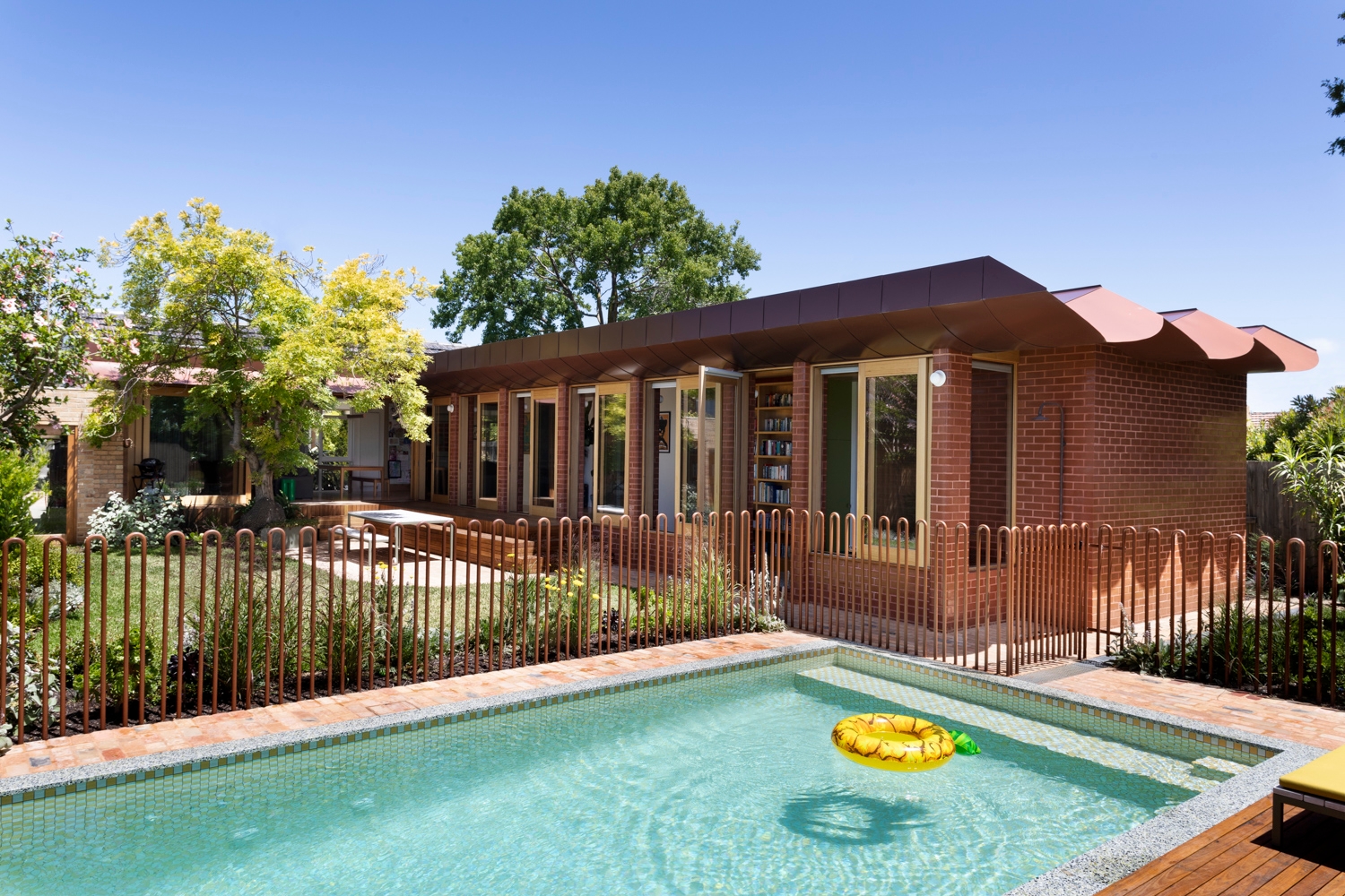 Leer sobre el proyecto PONY House