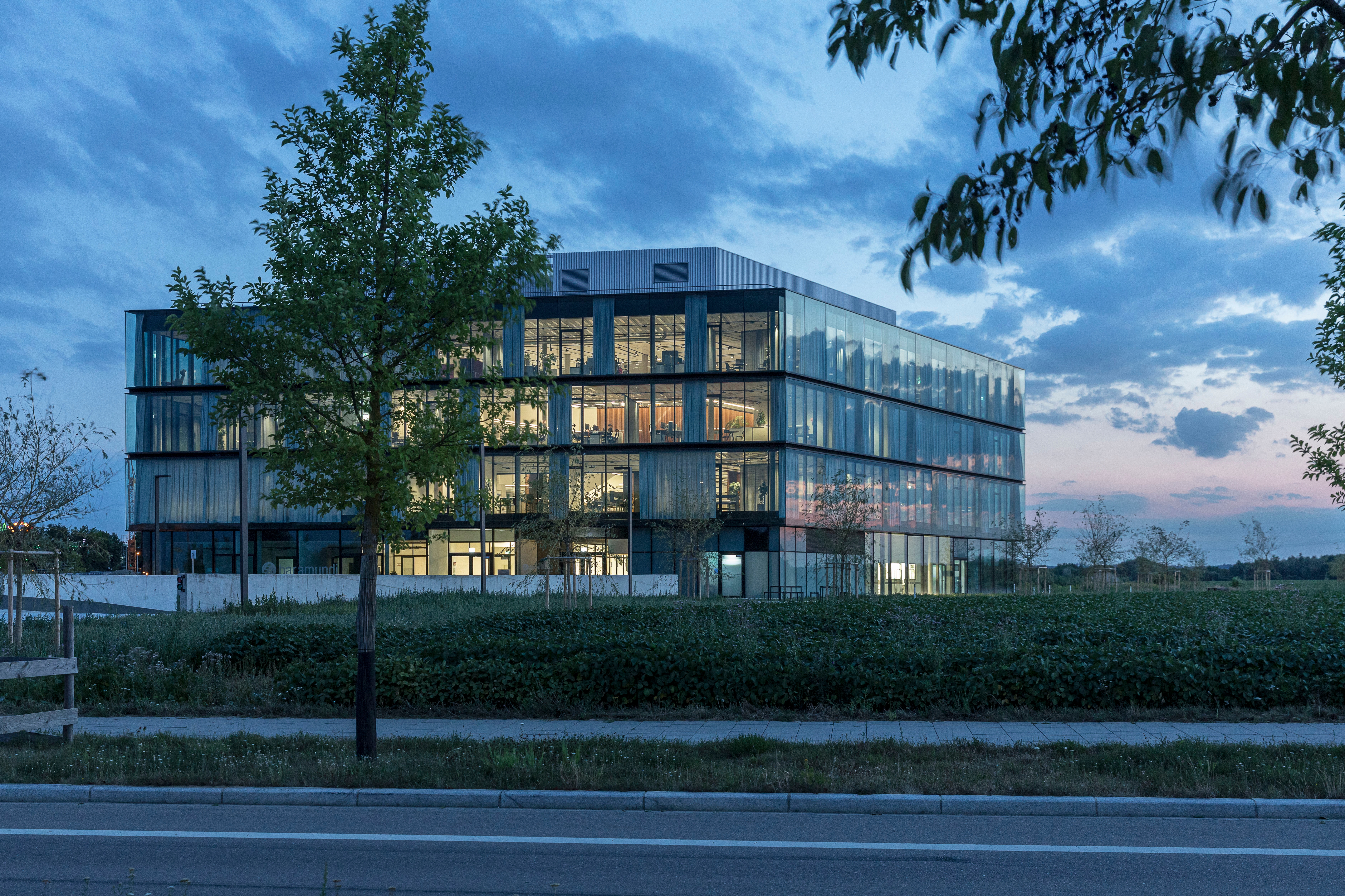 Leer sobre el proyecto baramundi Headquarters