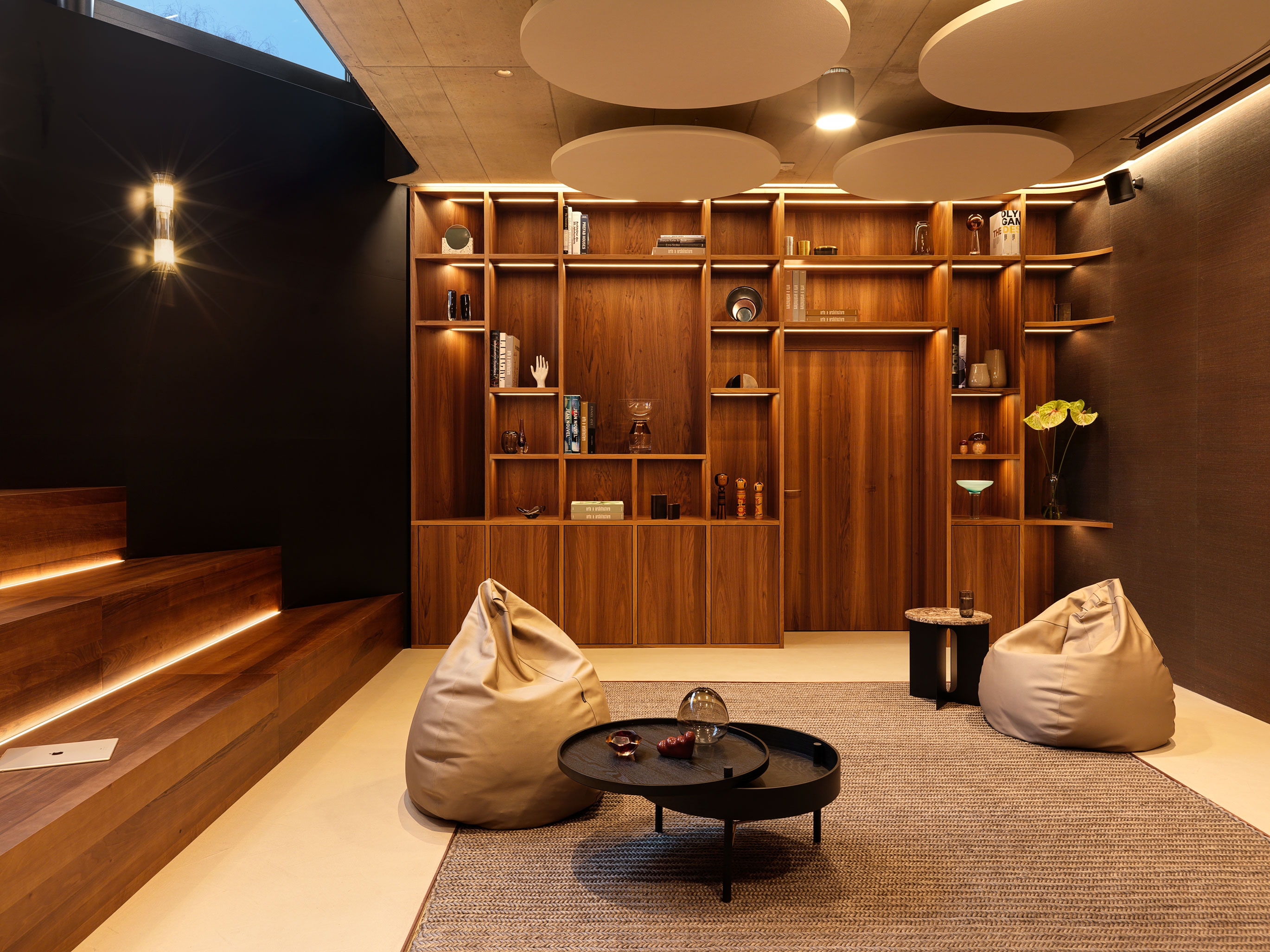 Read about project P-Vision Office