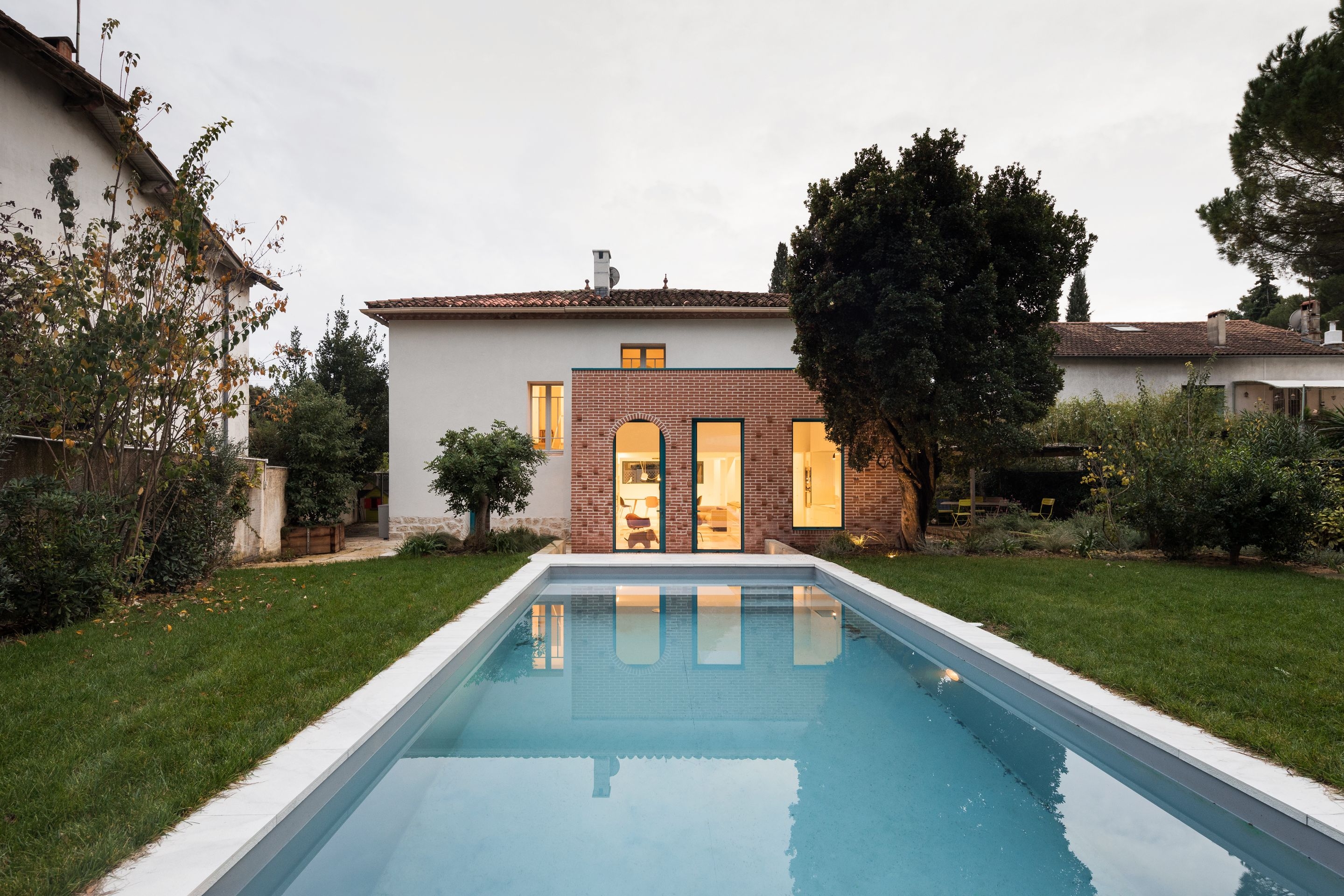 Leer sobre el proyecto MON house & brick extension