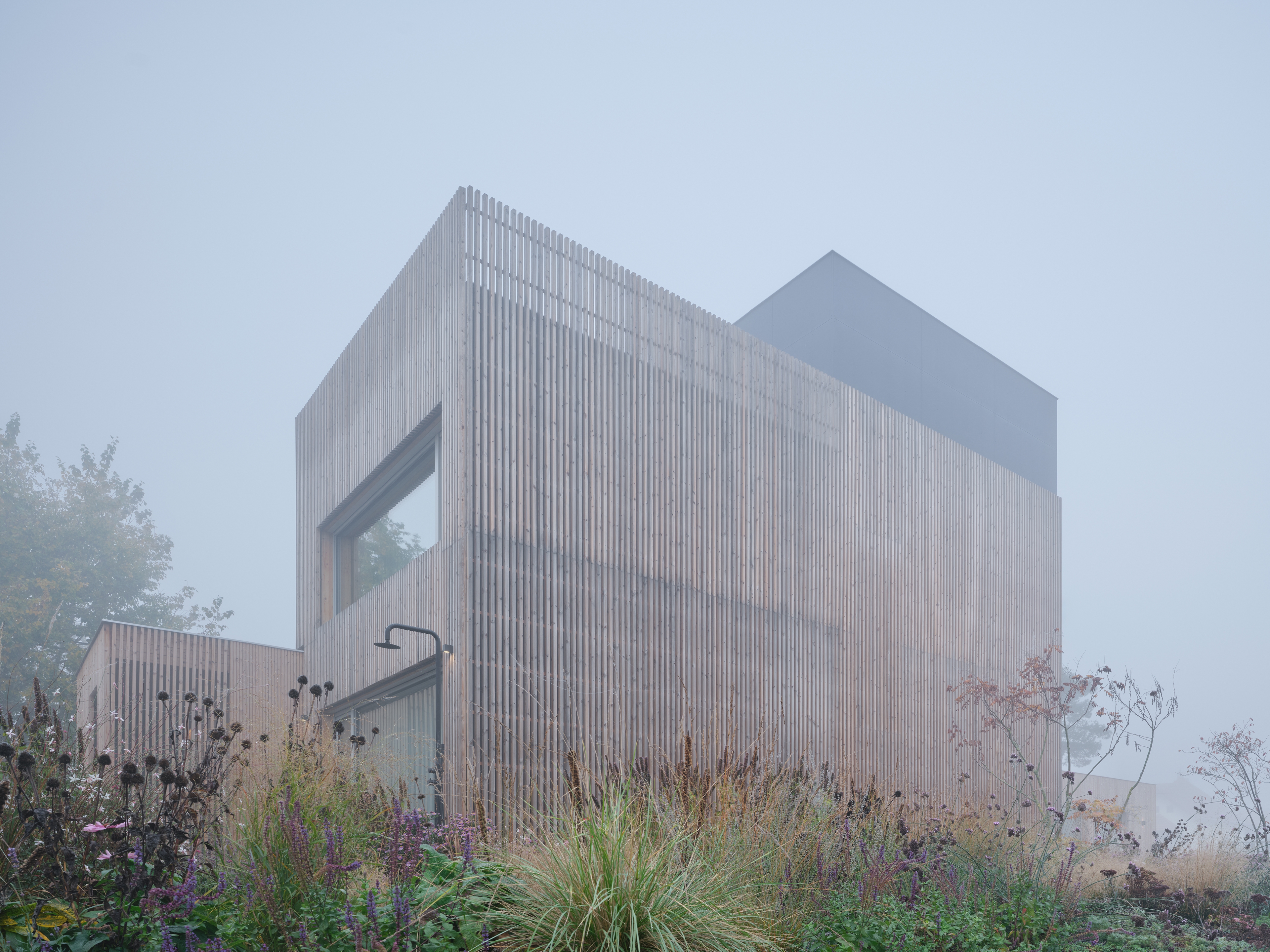 Read about project Family and Company Headquarters Eko modular