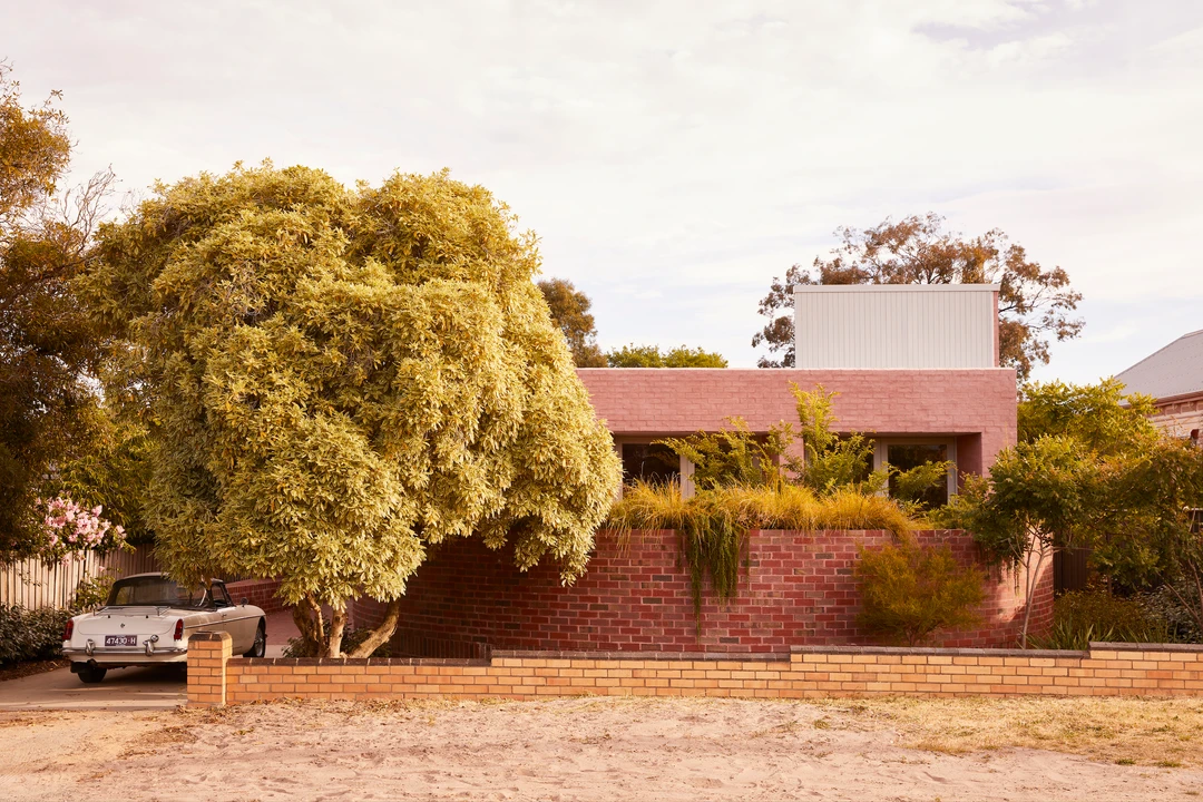 Read about project Ararat House