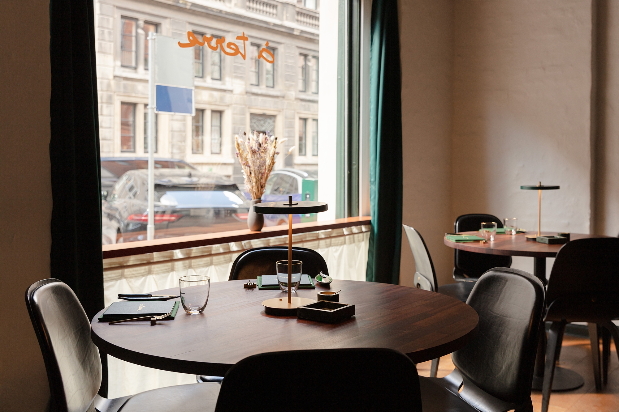 Lire à propos du projet Restaurant à terre