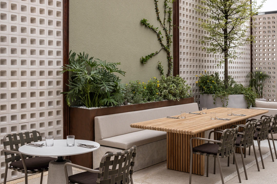 Erfahre mehr über das Projekt MALKA Restaurant