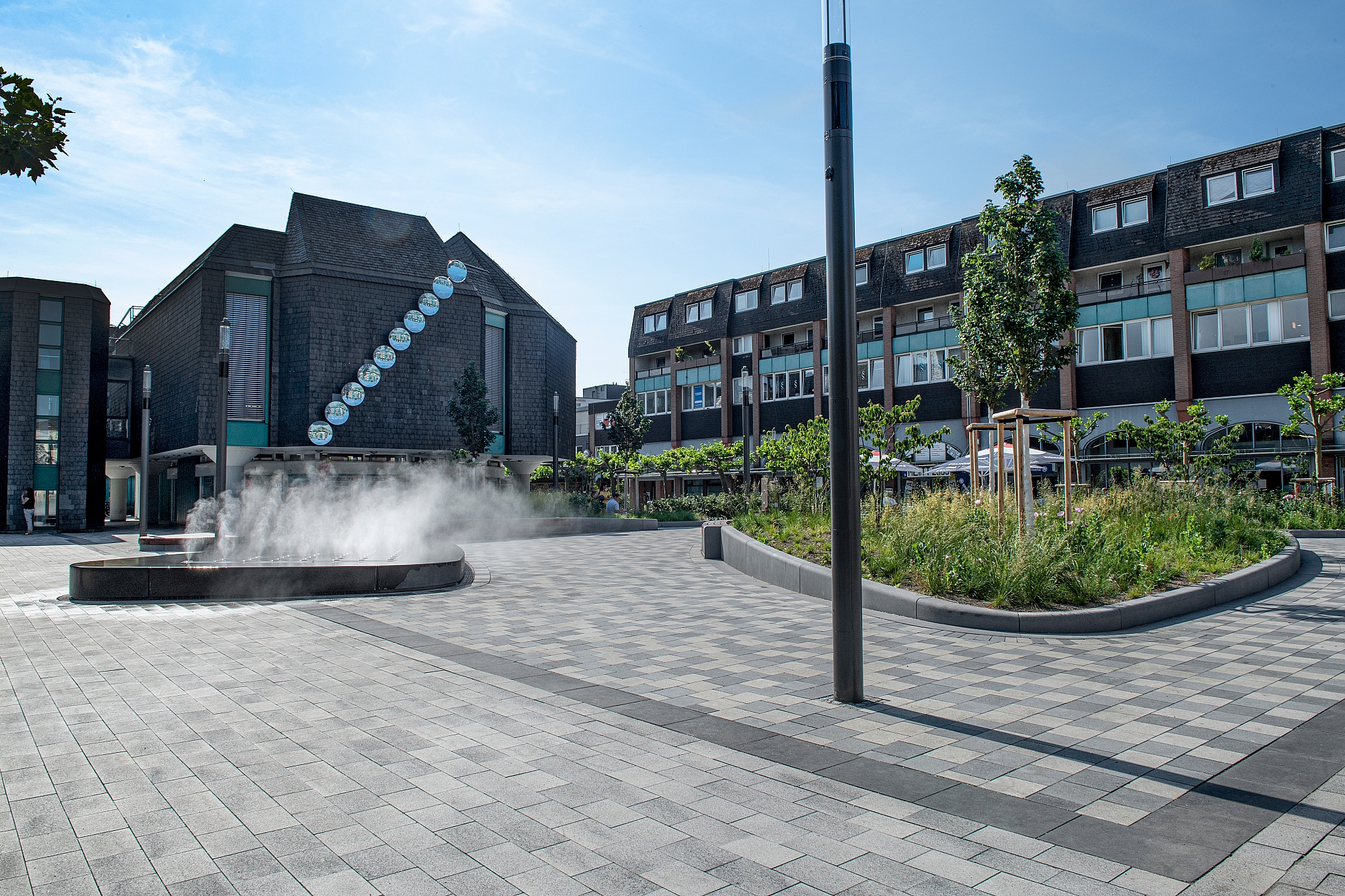 Leggi sul progetto Konrad-Adenauer-Platz