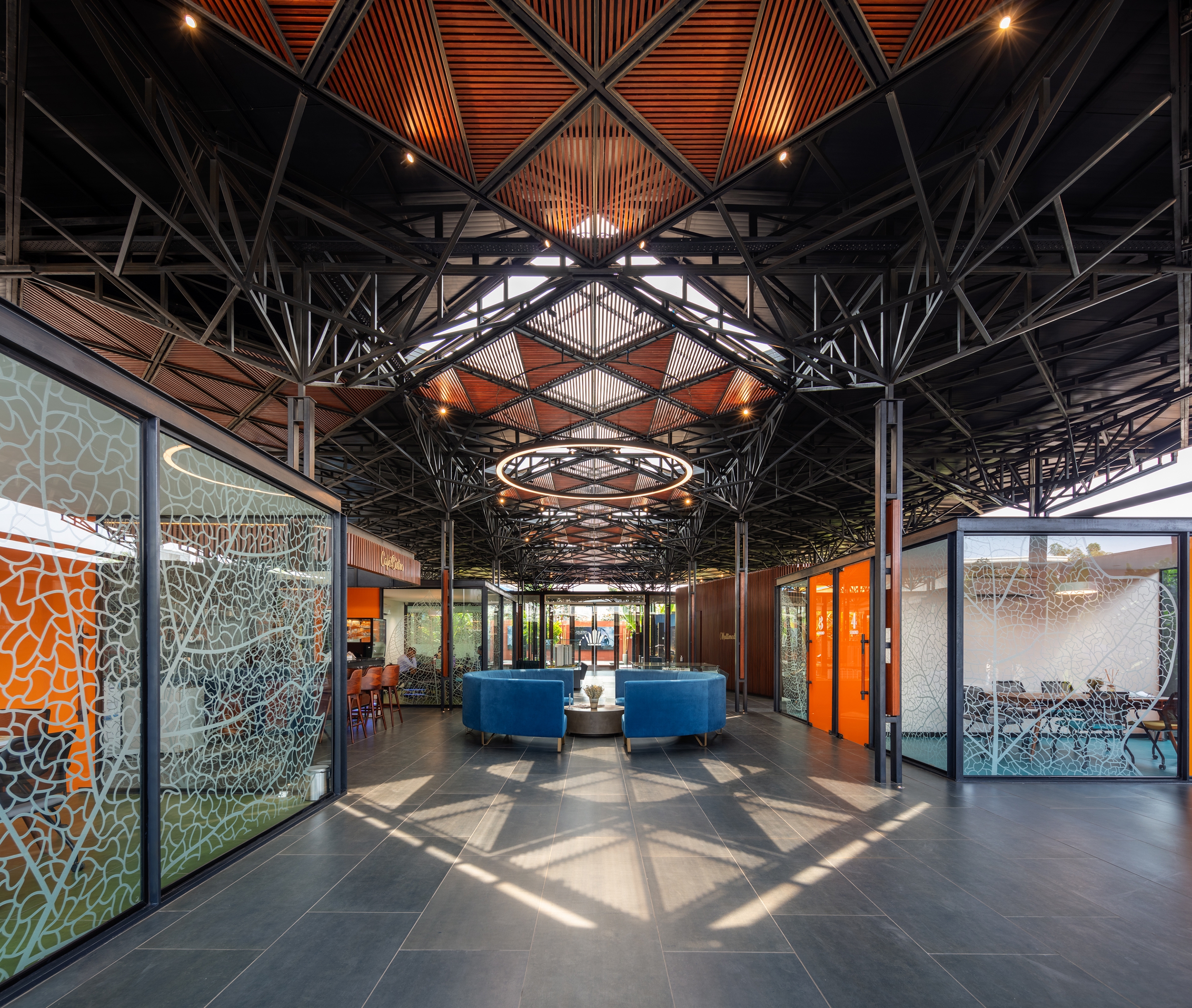 Lees oor projek Experience Center
