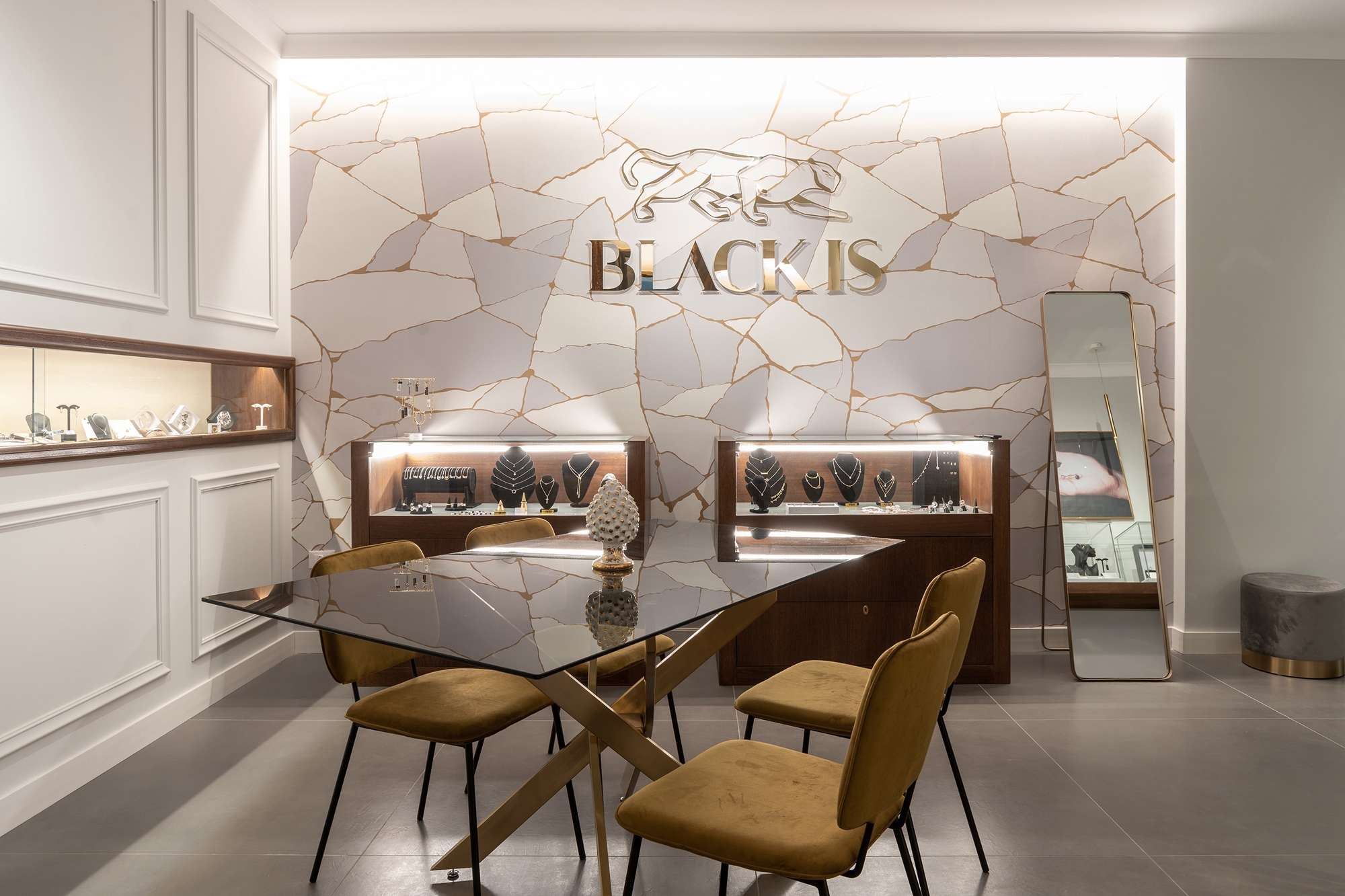 Read about project Bespoke Jewelry Store Project
