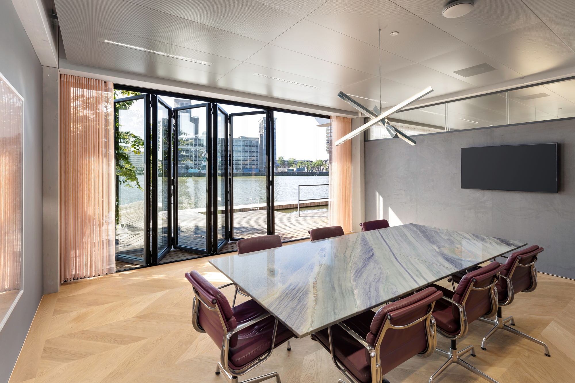 Read about project Floating Office
