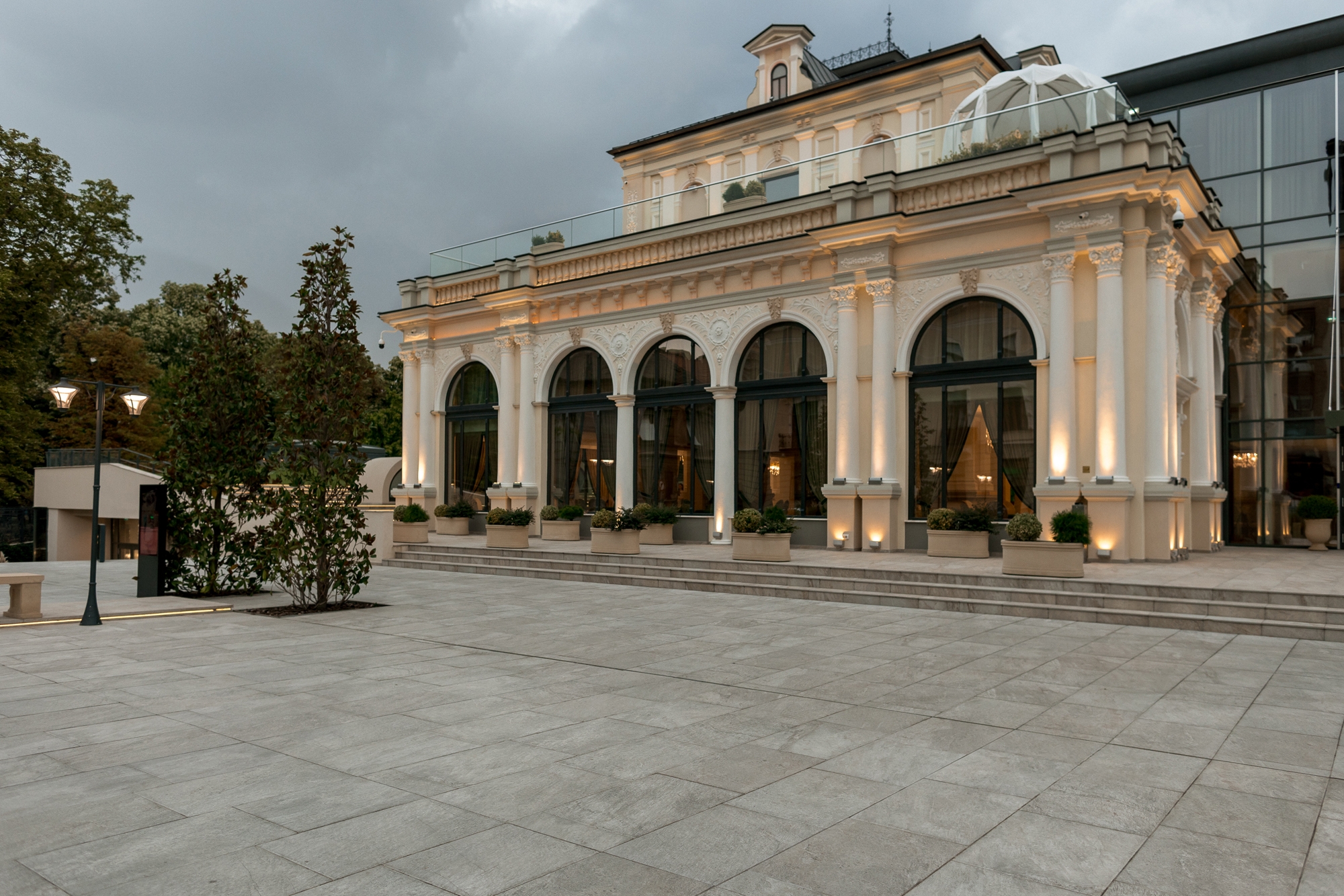 Read about project The alluring beauty of porcelain tiles in a location for luxury events