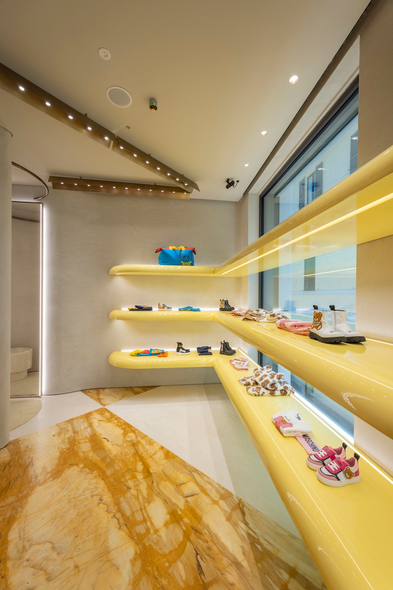 Read about project Nuovo Flagship store Moschino - Milano