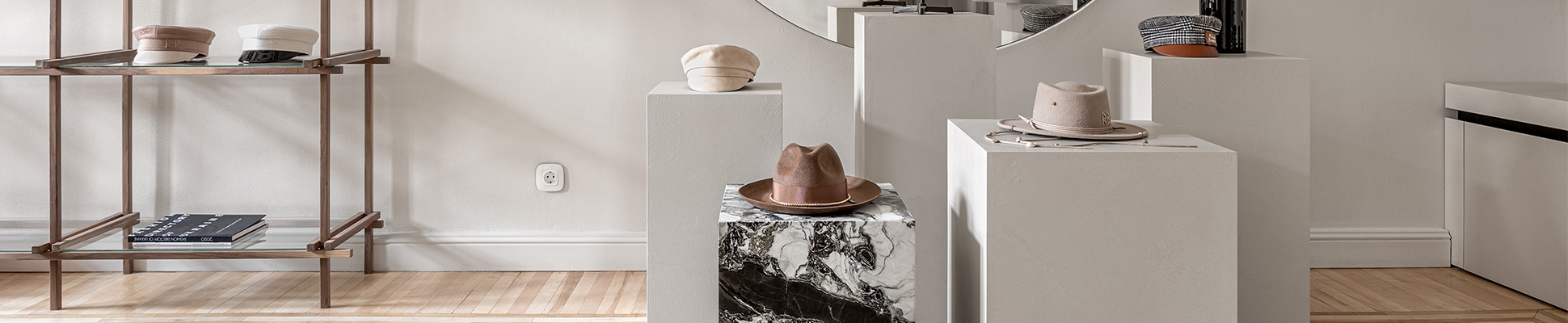 Erfahre mehr über das Projekt Showroom Ruslan Baginskiy
