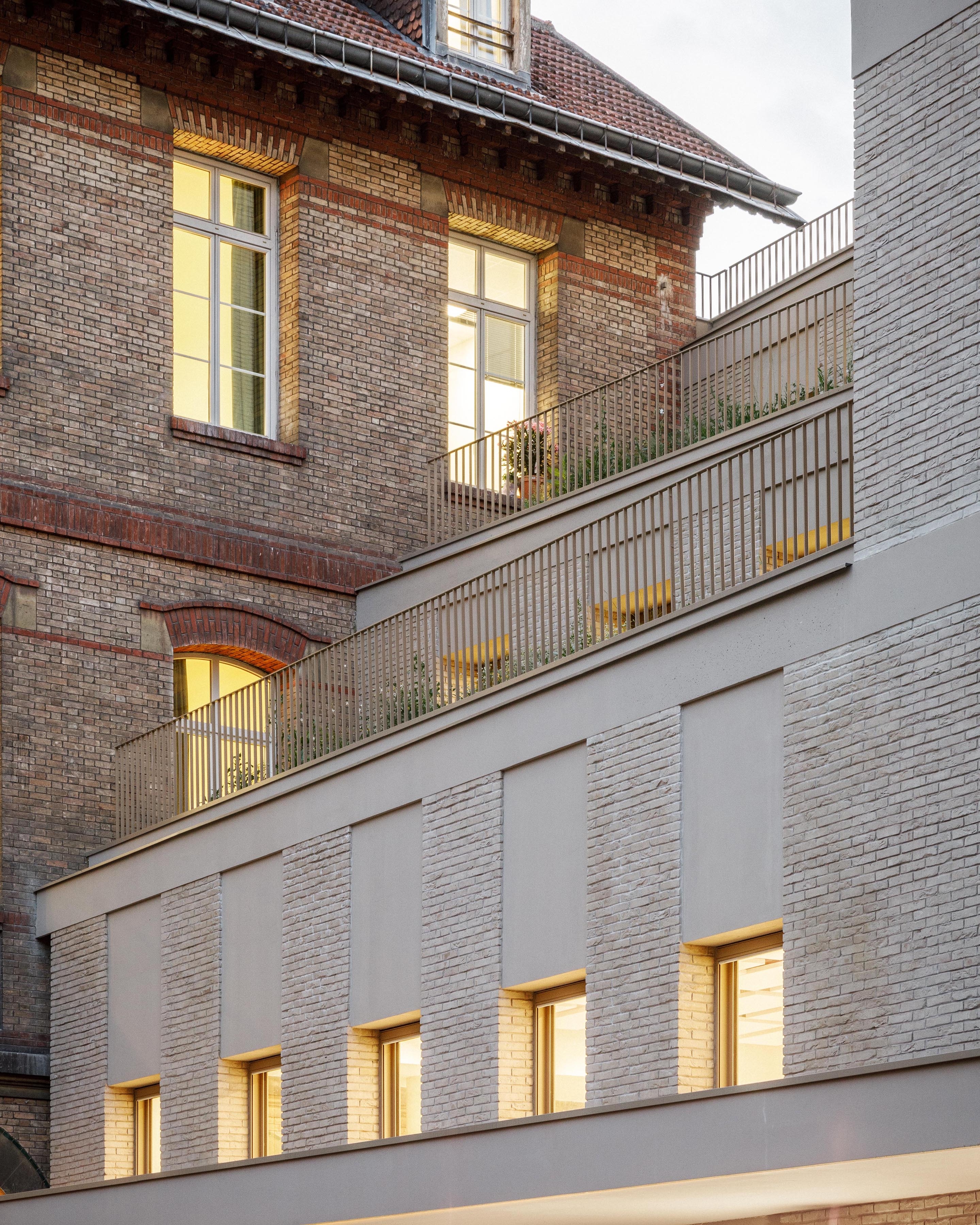 Leer sobre el proyecto Notre-Dame des Oiseaux High School Extension