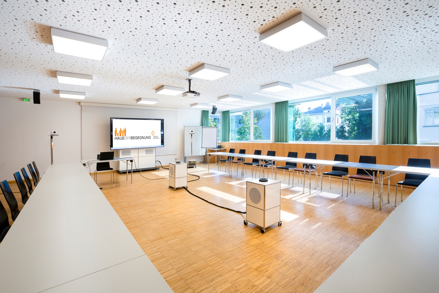 Lees oor projek Haus der Begegnung