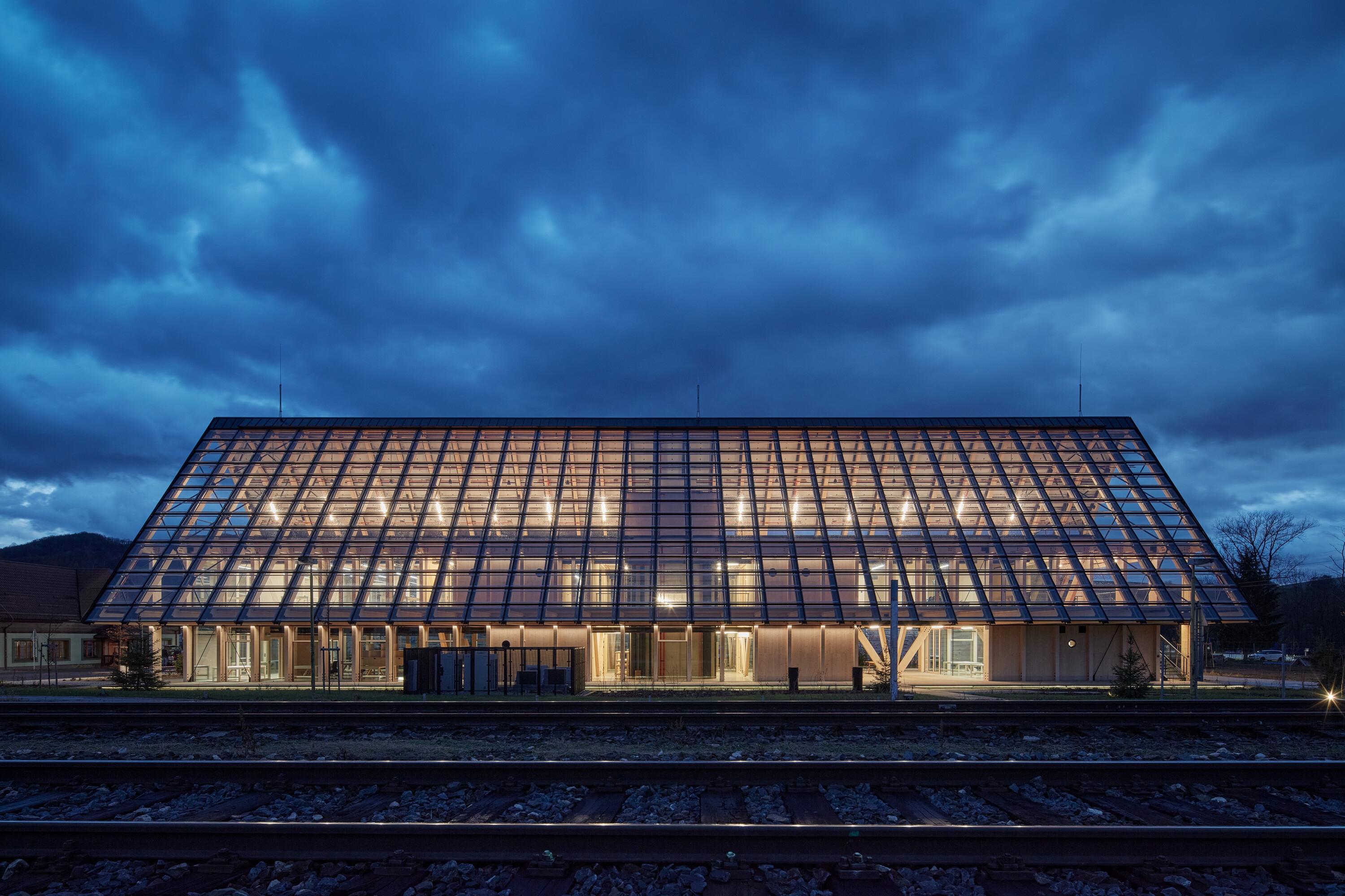 Erfahre mehr über das Projekt Kloboucká Lesní Headquarters