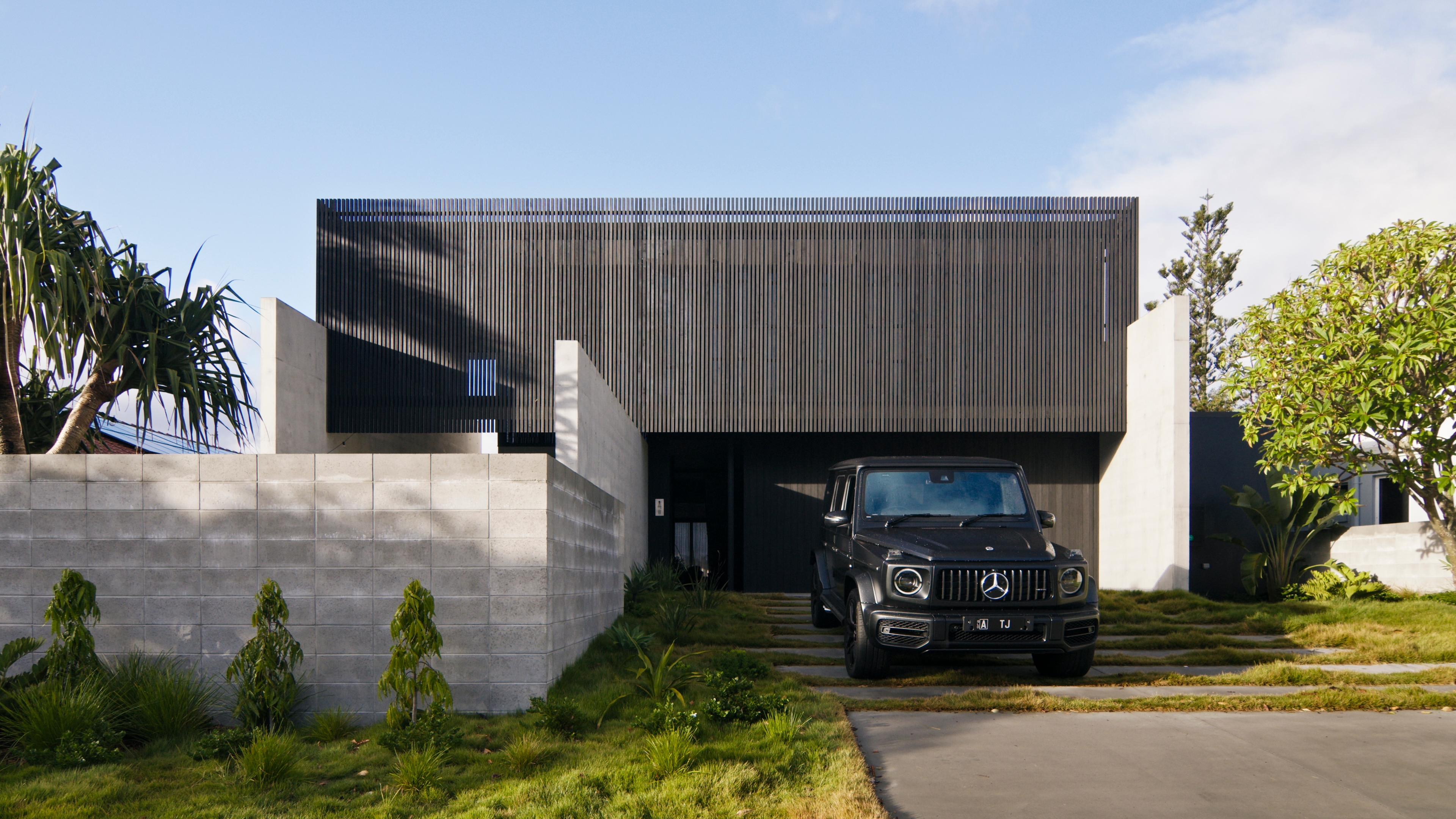 Read about project Elanora Residence