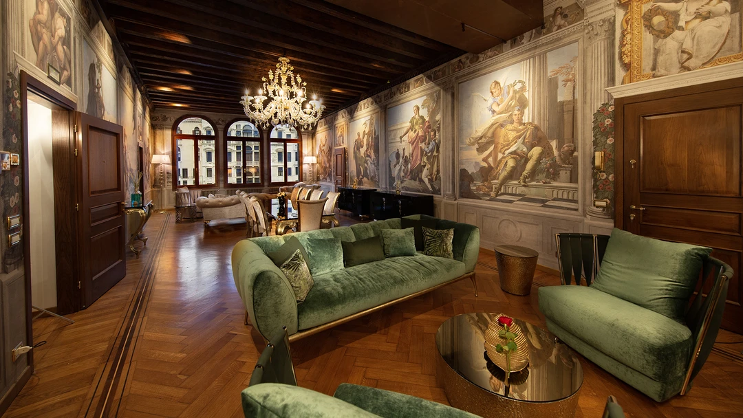 Read about project 'Do Leoni - Canal Grande' in Venice meets Cantori’s contemporaneity