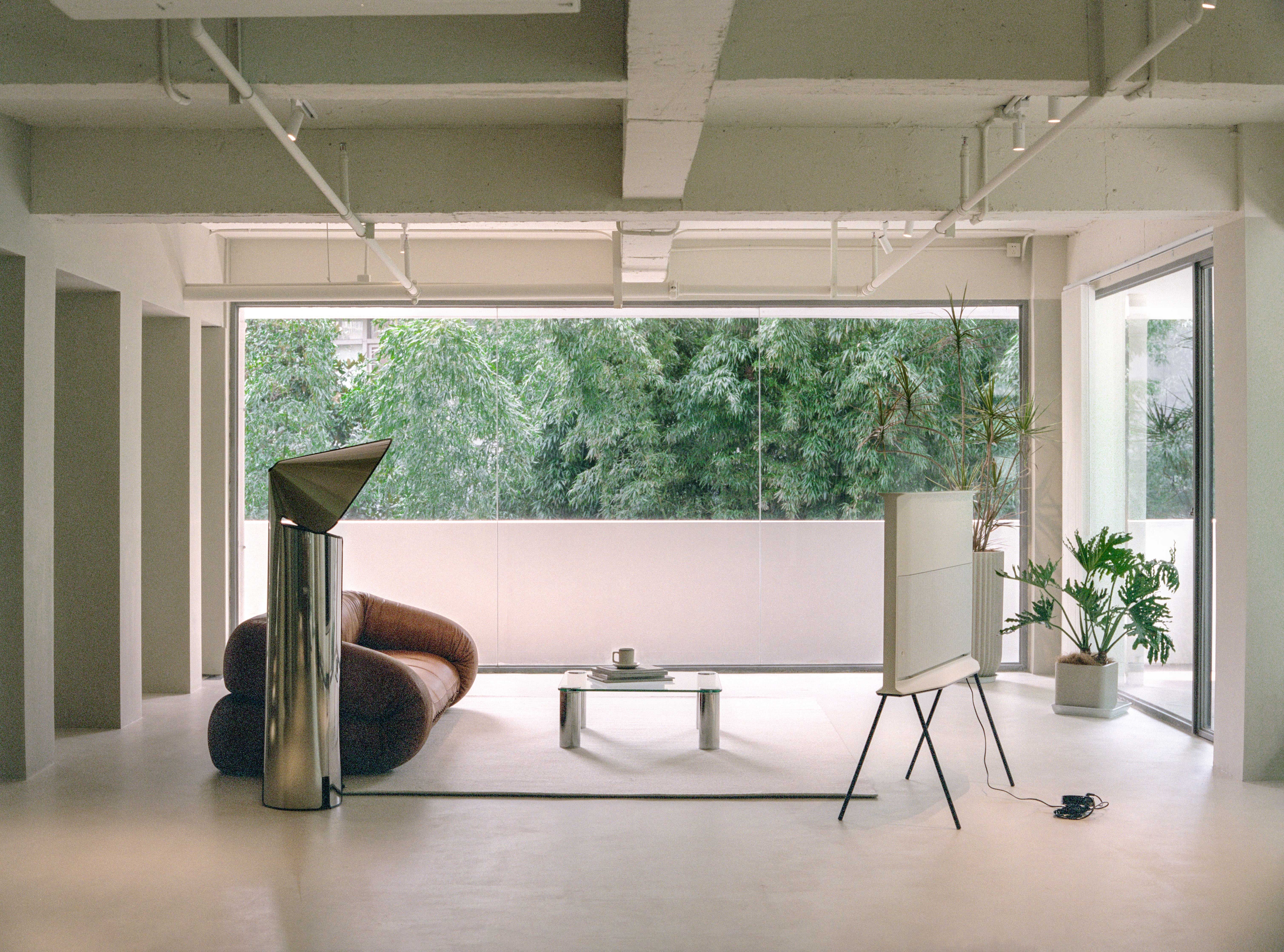 Read about project CONNAIS TOI Office & Showroom