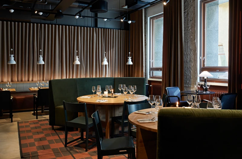 Scolare & Enoteca Banco Vini – Discover project by Franz Design ...