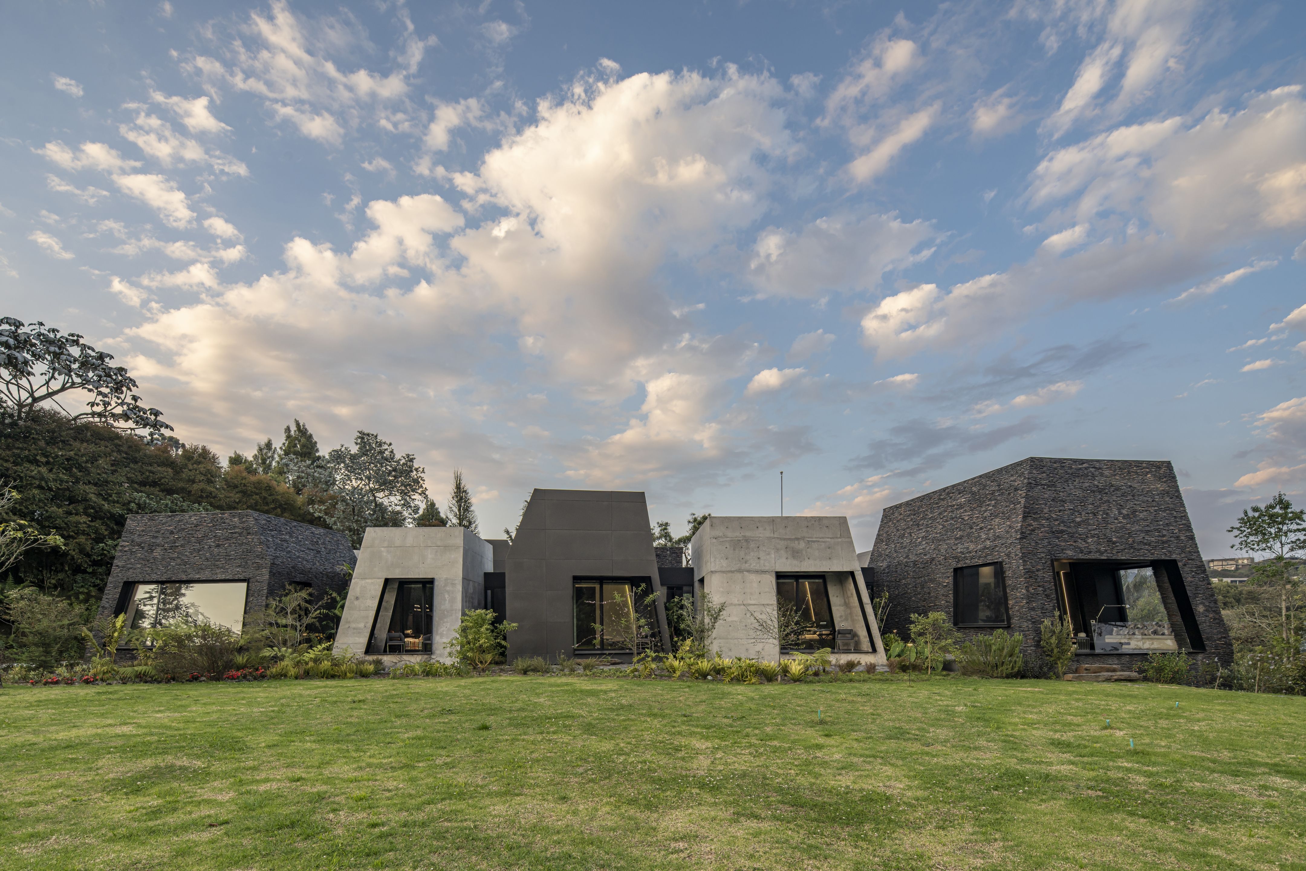 Read about project Amaluna House