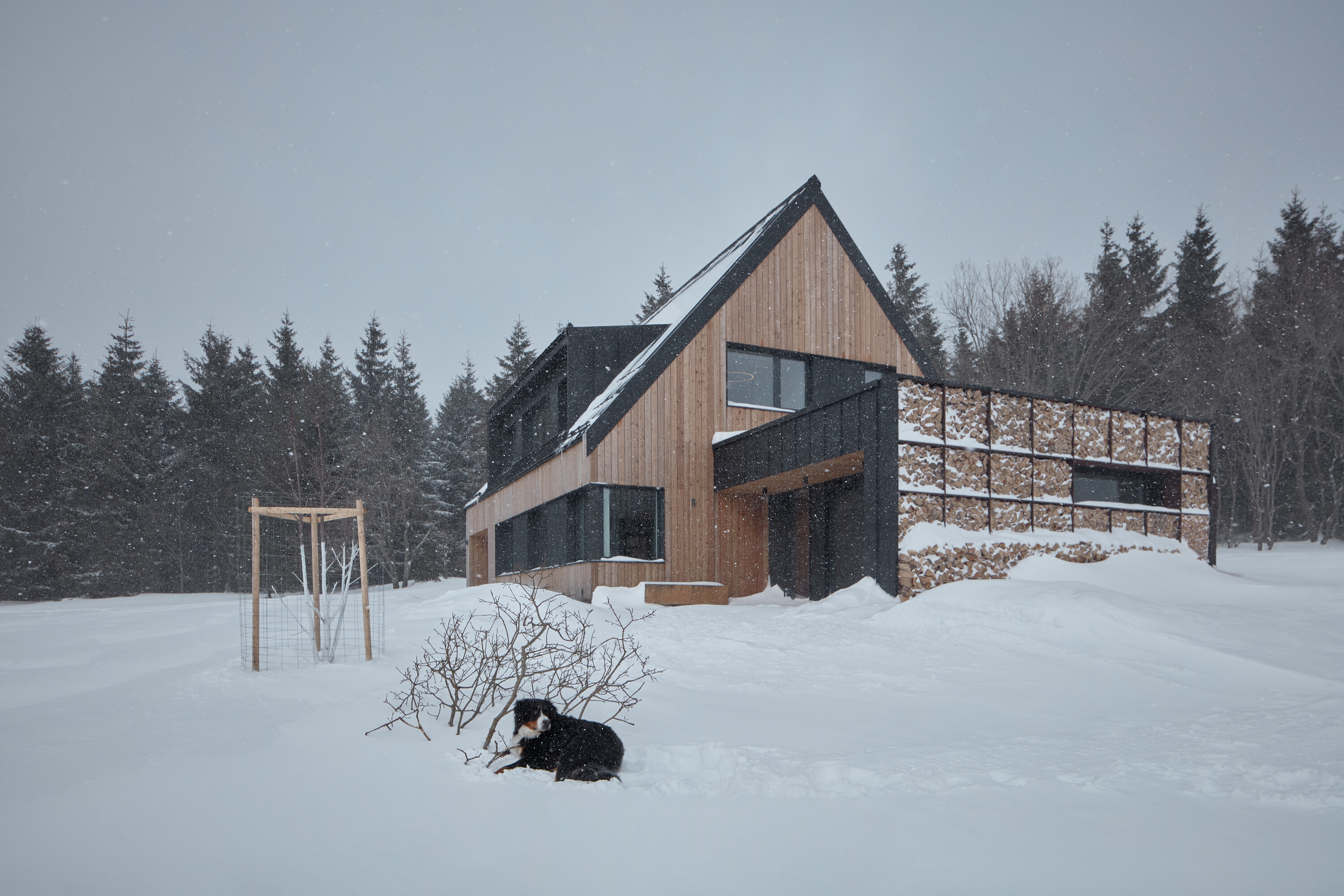Erfahre mehr über das Projekt HAJ Cottage
