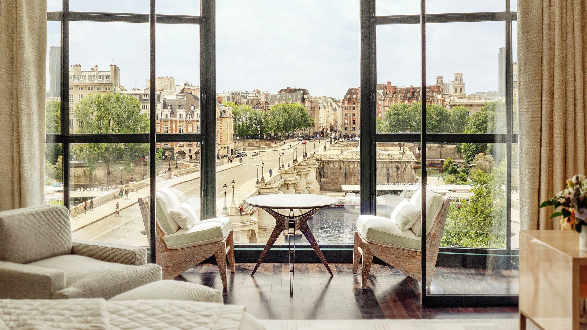 Read about project Le Cheval Blanc Paris a la Samaritaine