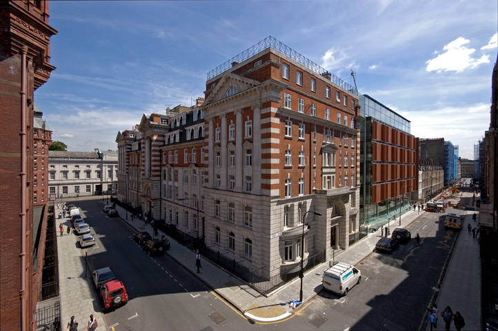 Lees oor projek UCL Cancer Institute