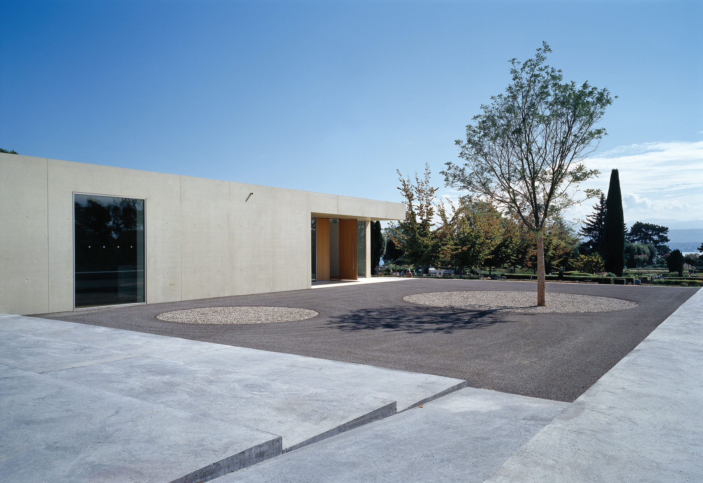 Leer sobre el proyecto Centre funéraire régional à Nyon, Vaud