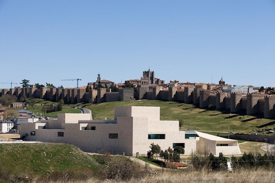 Leggi sul progetto Municipal Congress and Exhibition Center