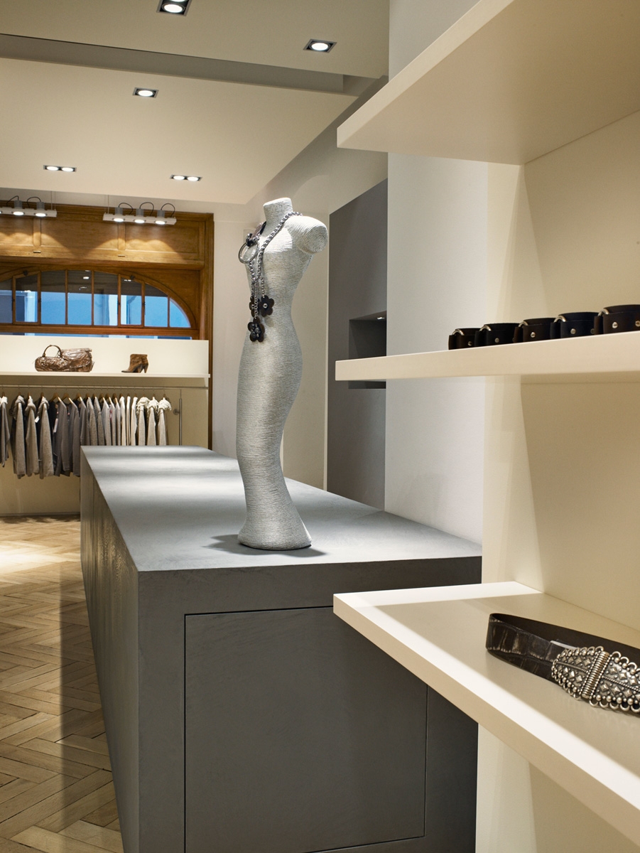 Leggi sul progetto Eight F - Fashion-Store for women
