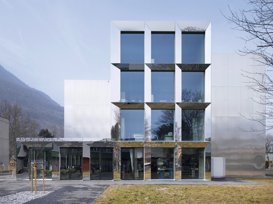 Read about project École Professionelle