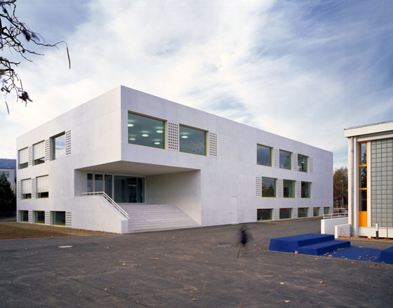 Leer sobre el proyecto Steinmürli School Buildung