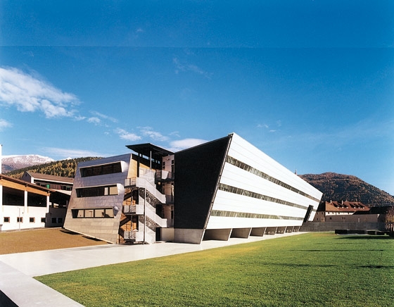 Read about project REALGYMNASIUM STERZING