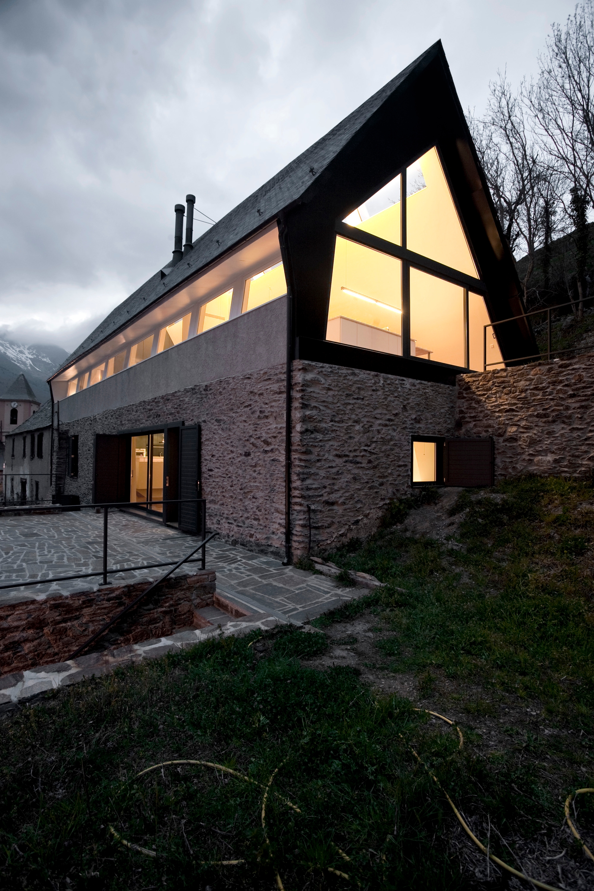 Erfahre mehr über das Projekt House at The Pyrenees