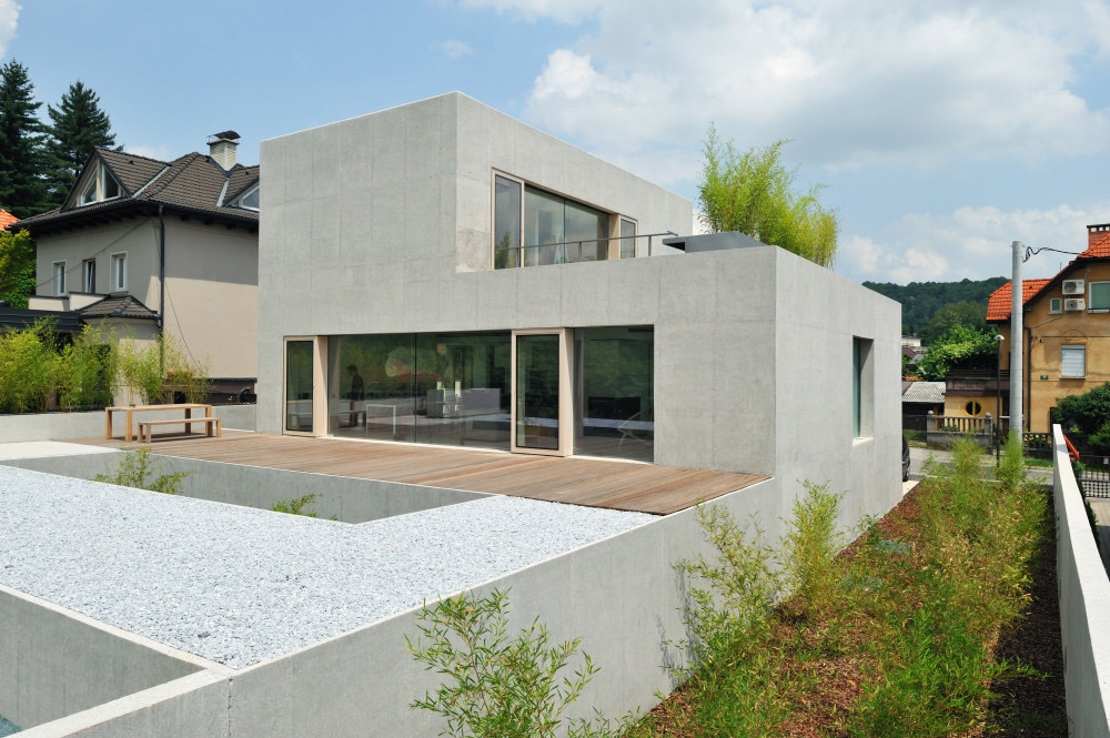 BEVK PEROVIĆ 2004-2012 Housing Sotocje / Bevk Perović arhitekti | ArchDaily