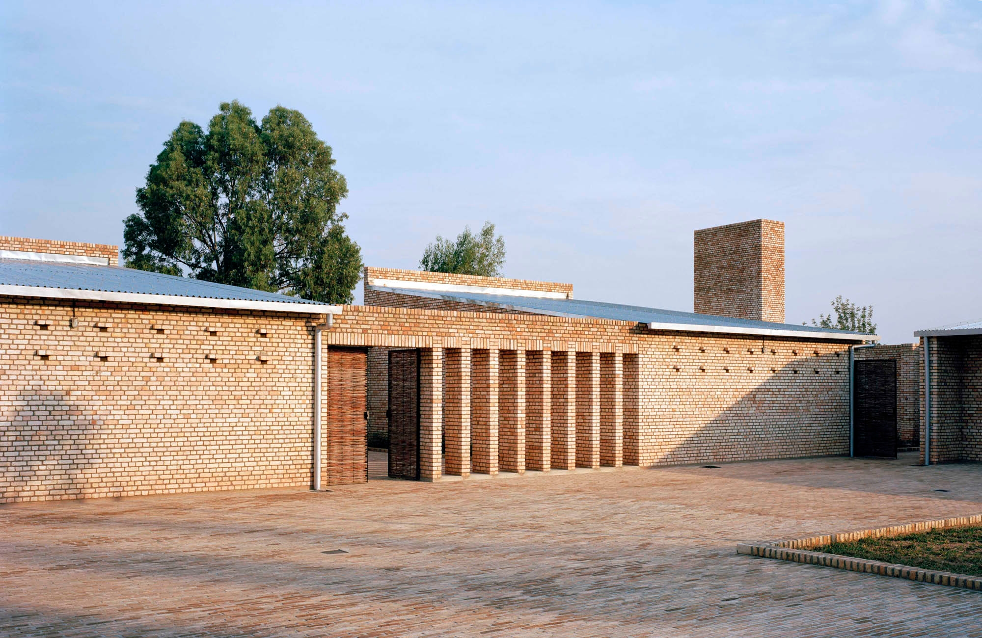 Lees oor projek Education Center Nyanza