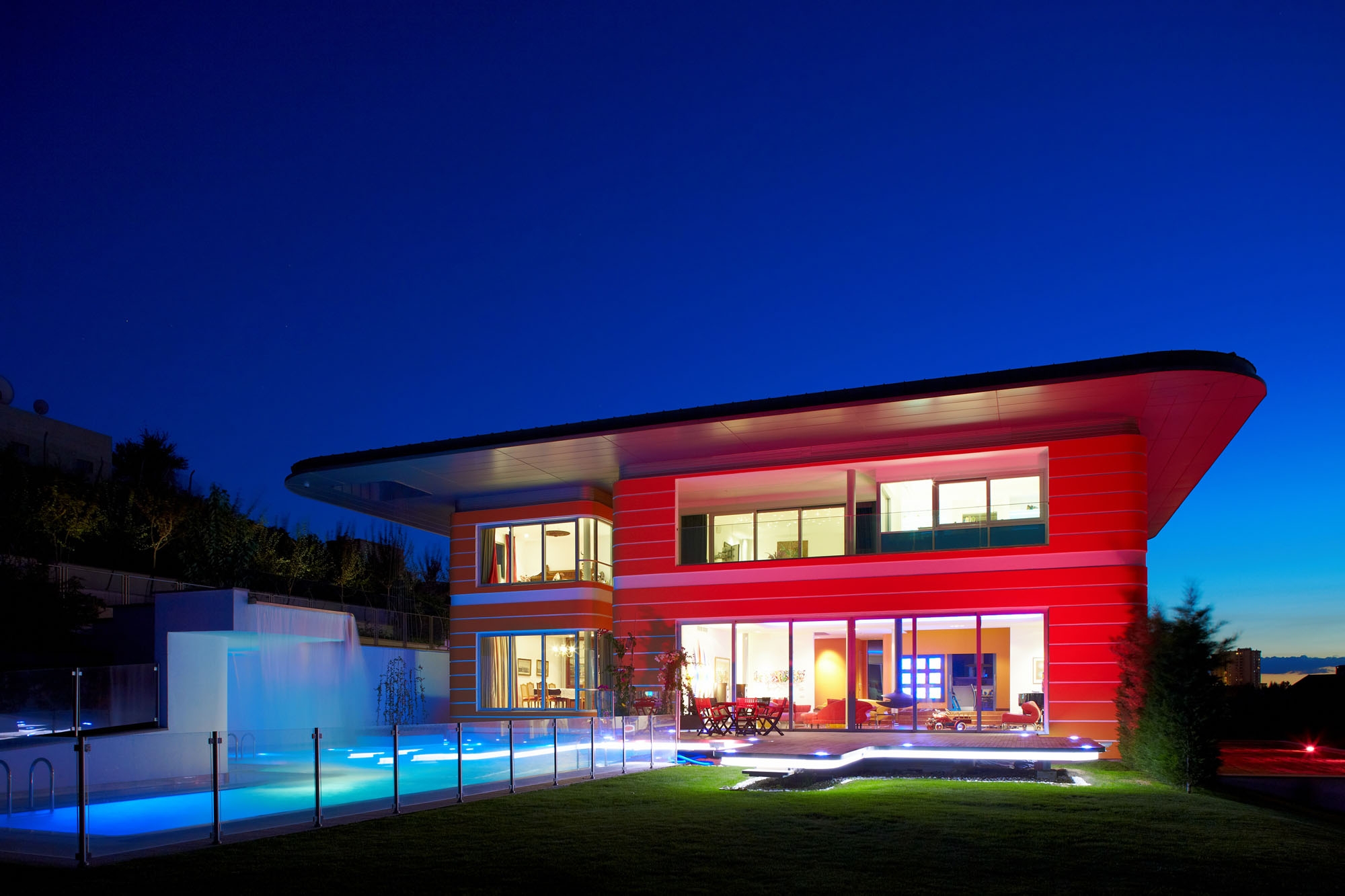 Erfahre mehr über das Projekt Orange House Private Residence