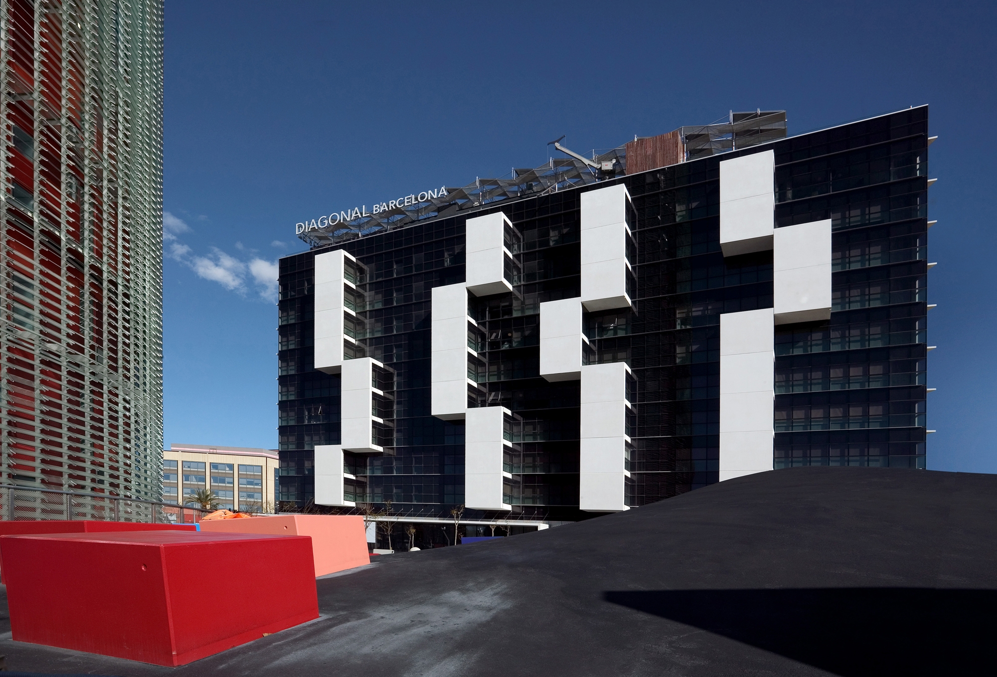 Lees oor projek Hotel Diagonal Barcelona