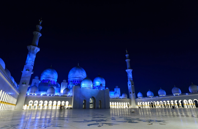 Lees oor projek Sheikh Zayed Bin Sultan Al Nahyan Mosque