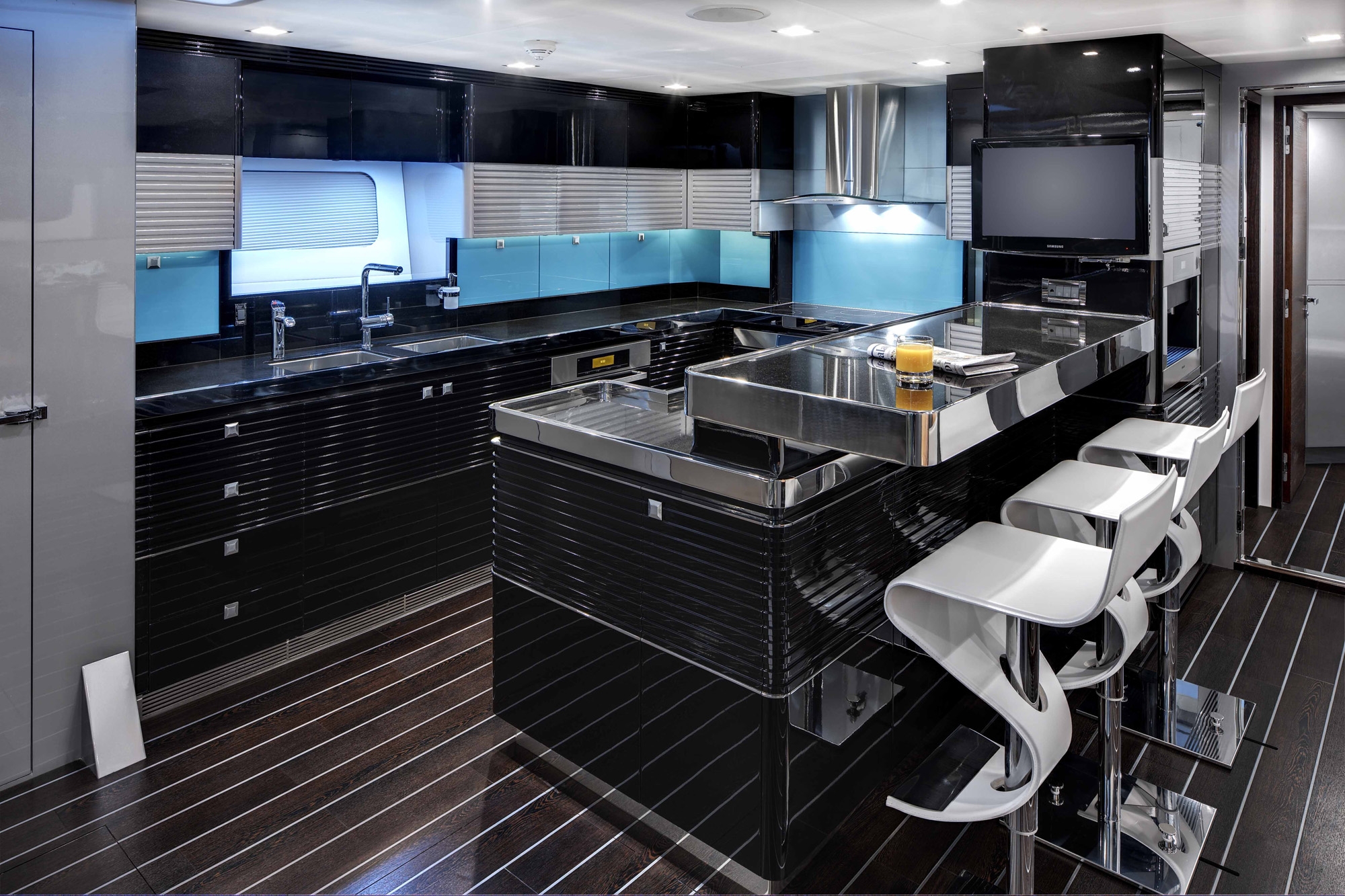 Read about project Sailing Yacht Bliss