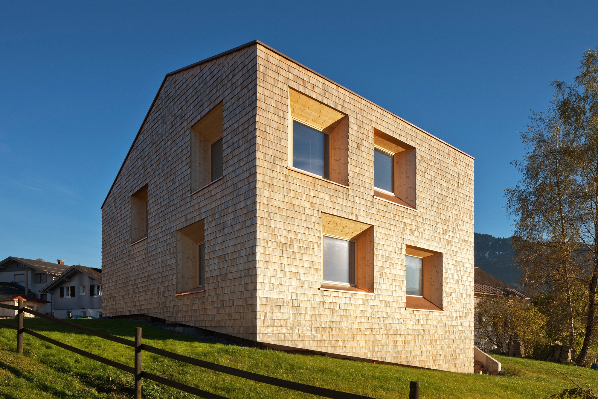 Read about project House Simma