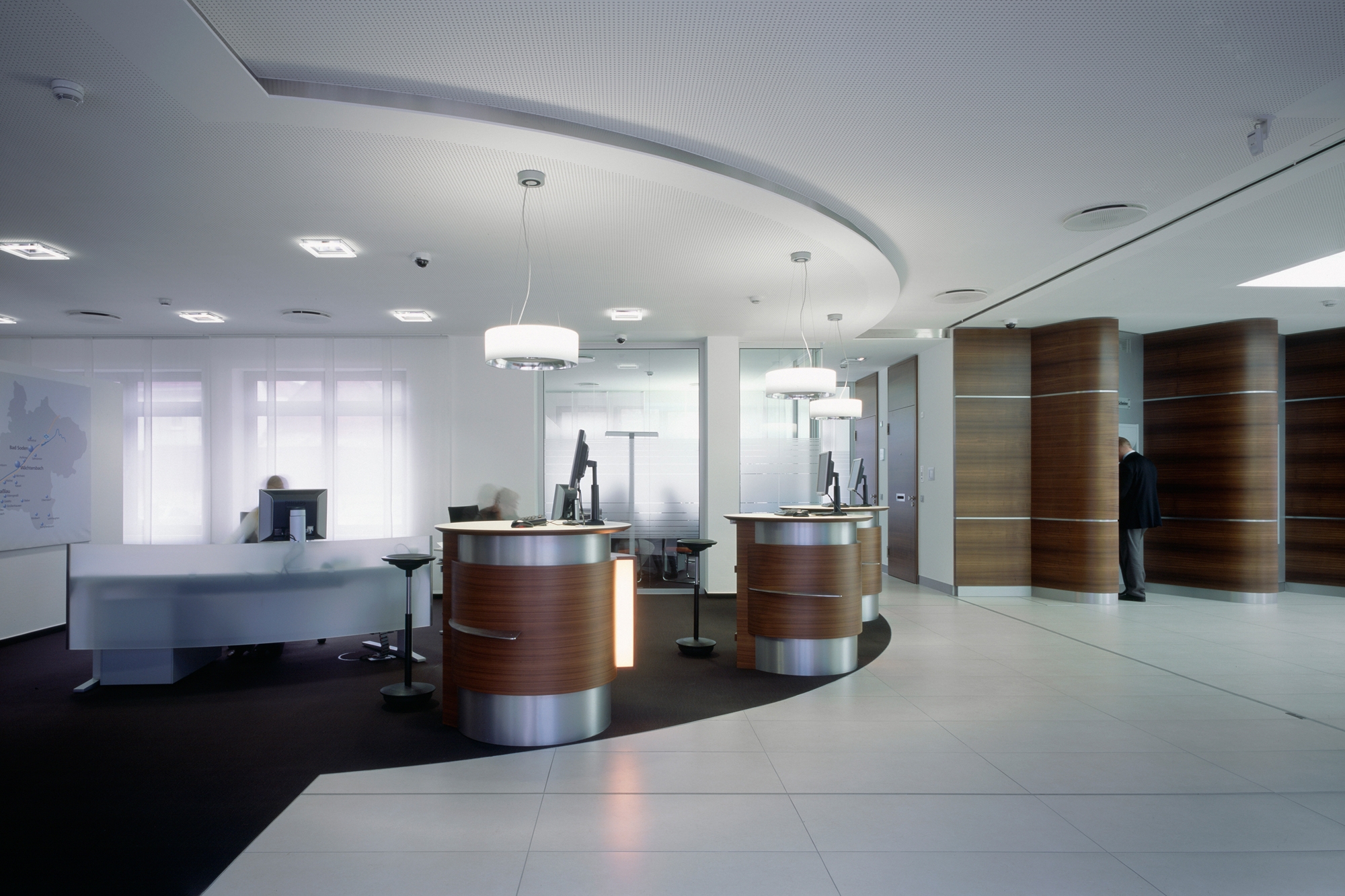 Read about project New interior design of the VR Bank Main-Kinzig eG