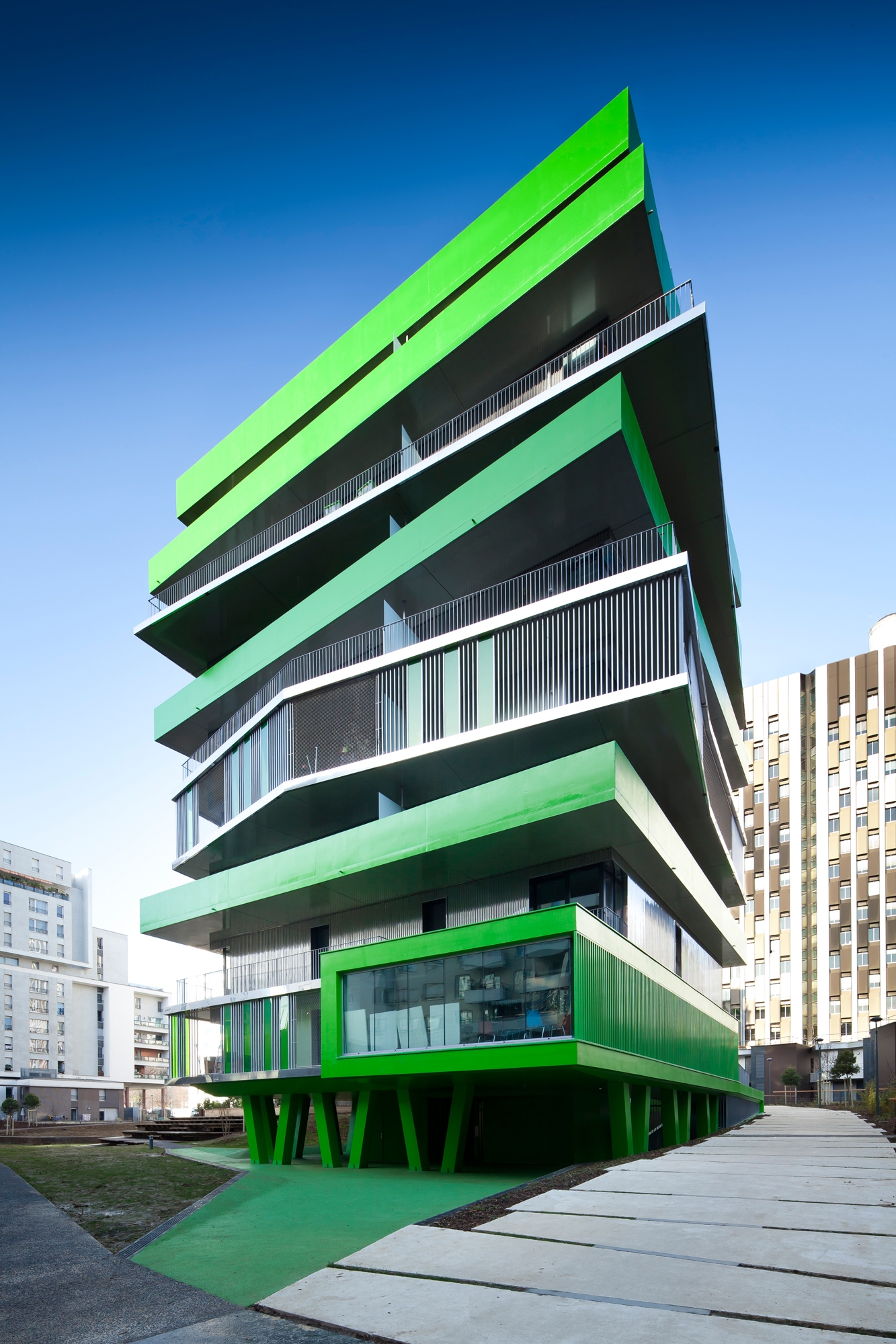 Read about project 62 Council Flats - Villiot-Râpée