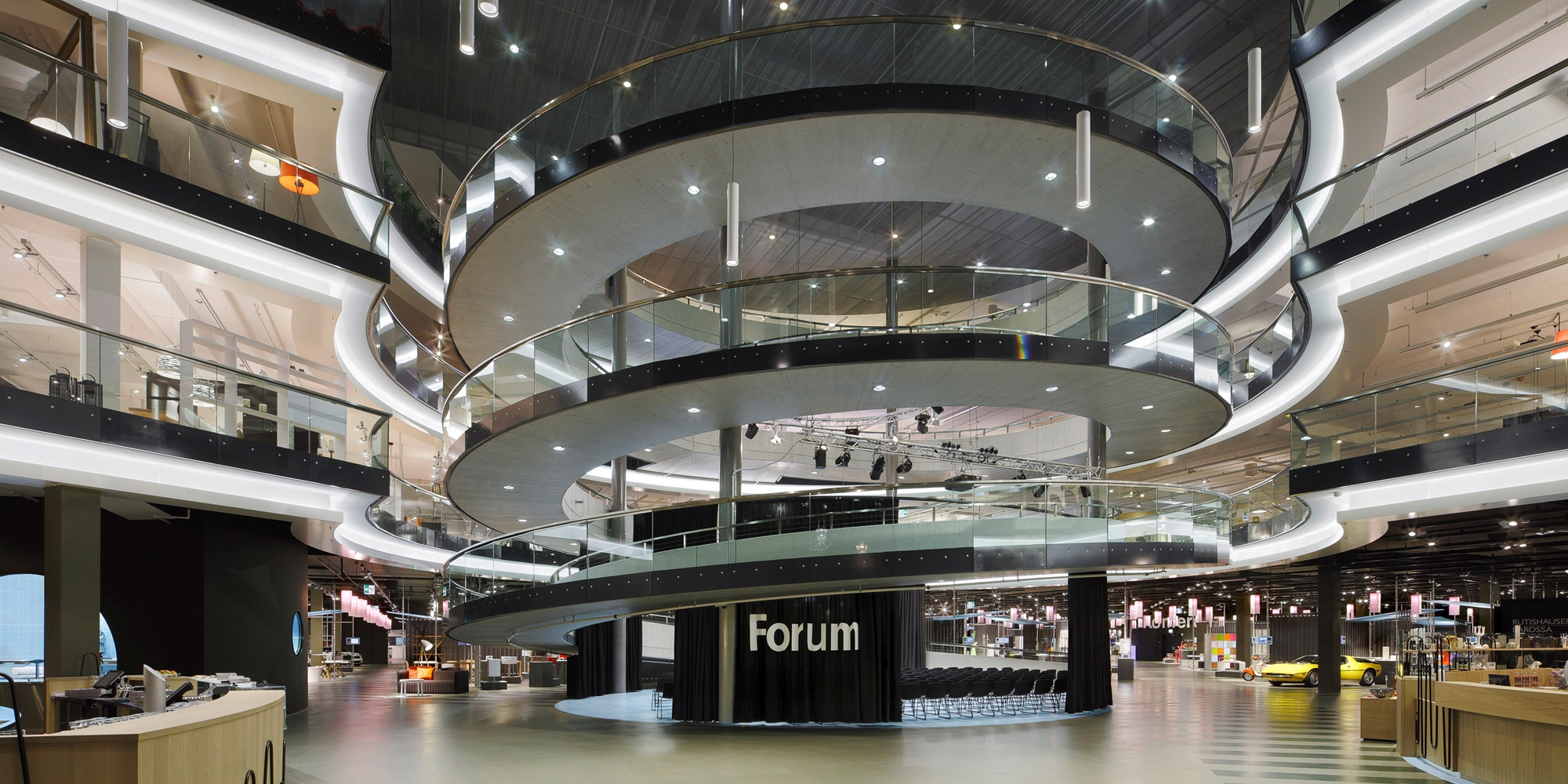 Leer sobre el proyecto Conzept and layout of the dieForm exhibition at the stilhaus