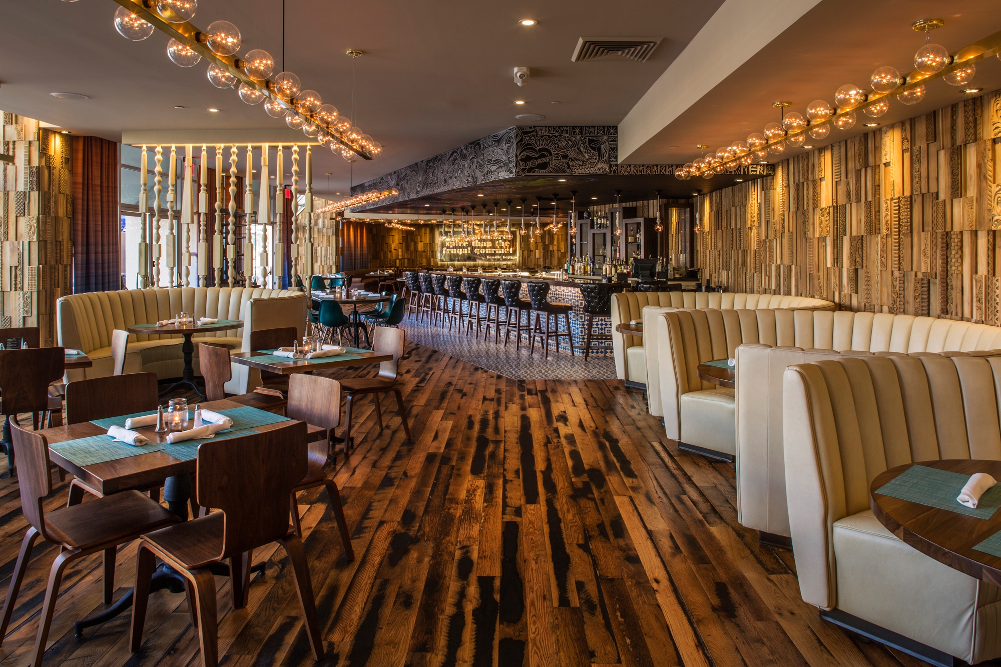 Erfahre mehr über das Projekt Hard Rock Hotel Palm Springs